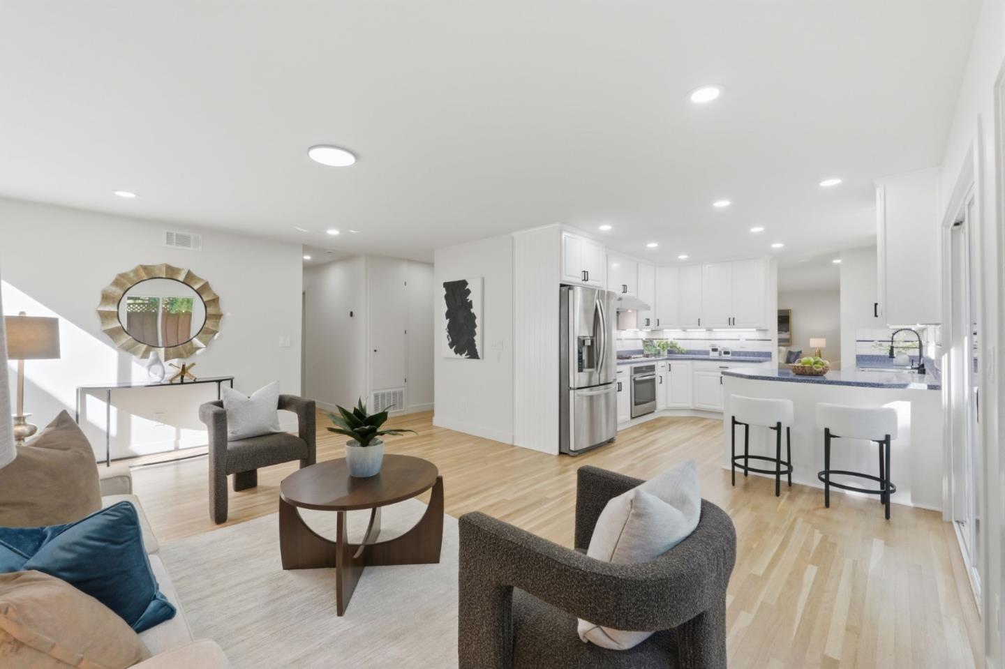 Detail Gallery Image 16 of 60 For 802 W Knickerbocker Dr, Sunnyvale,  CA 94087 - 4 Beds | 2/1 Baths