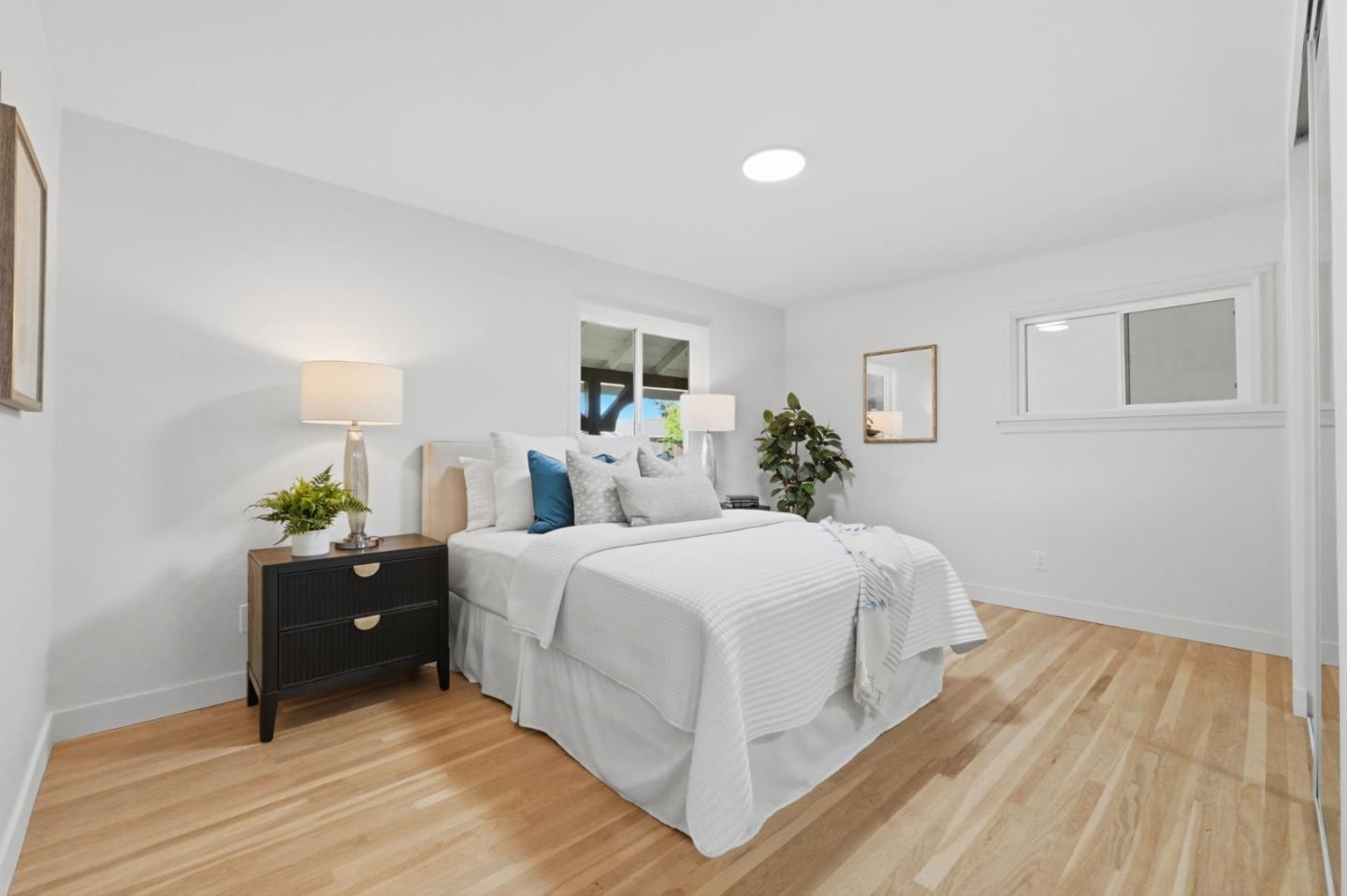 Detail Gallery Image 17 of 60 For 802 W Knickerbocker Dr, Sunnyvale,  CA 94087 - 4 Beds | 2/1 Baths