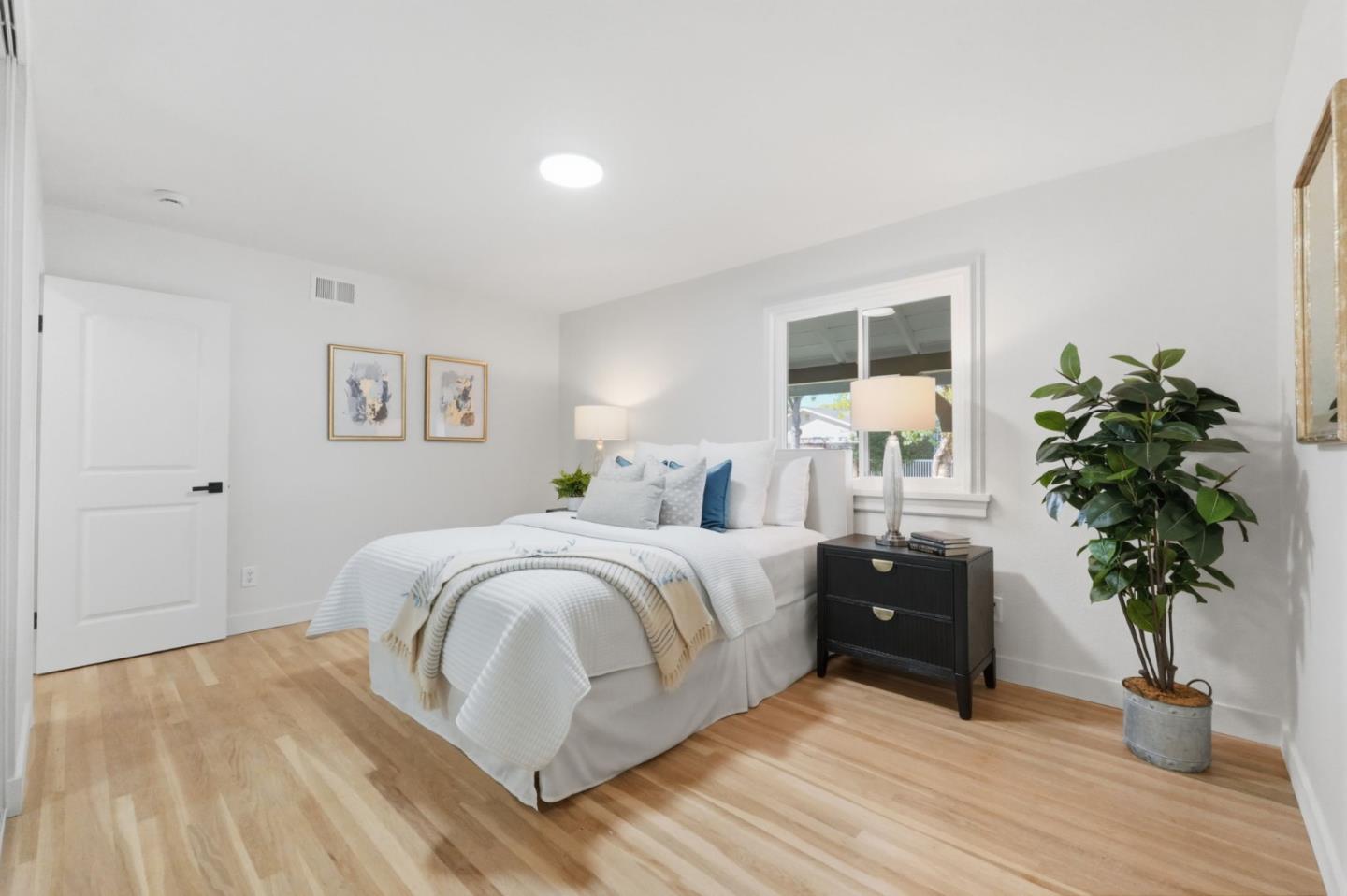 Detail Gallery Image 18 of 60 For 802 W Knickerbocker Dr, Sunnyvale,  CA 94087 - 4 Beds | 2/1 Baths