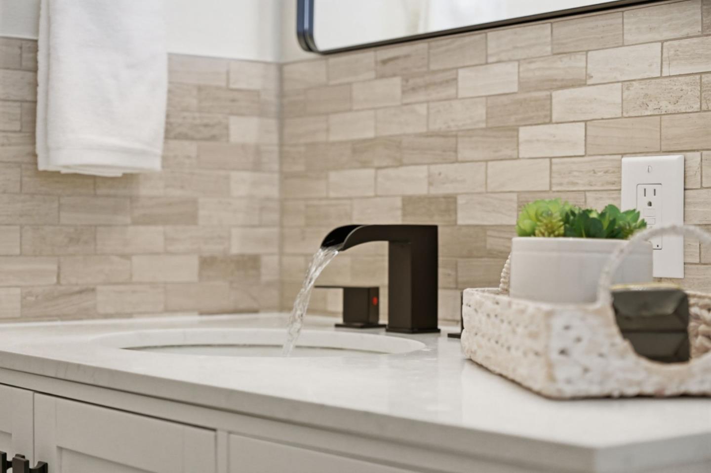 Detail Gallery Image 22 of 60 For 802 W Knickerbocker Dr, Sunnyvale,  CA 94087 - 4 Beds | 2/1 Baths