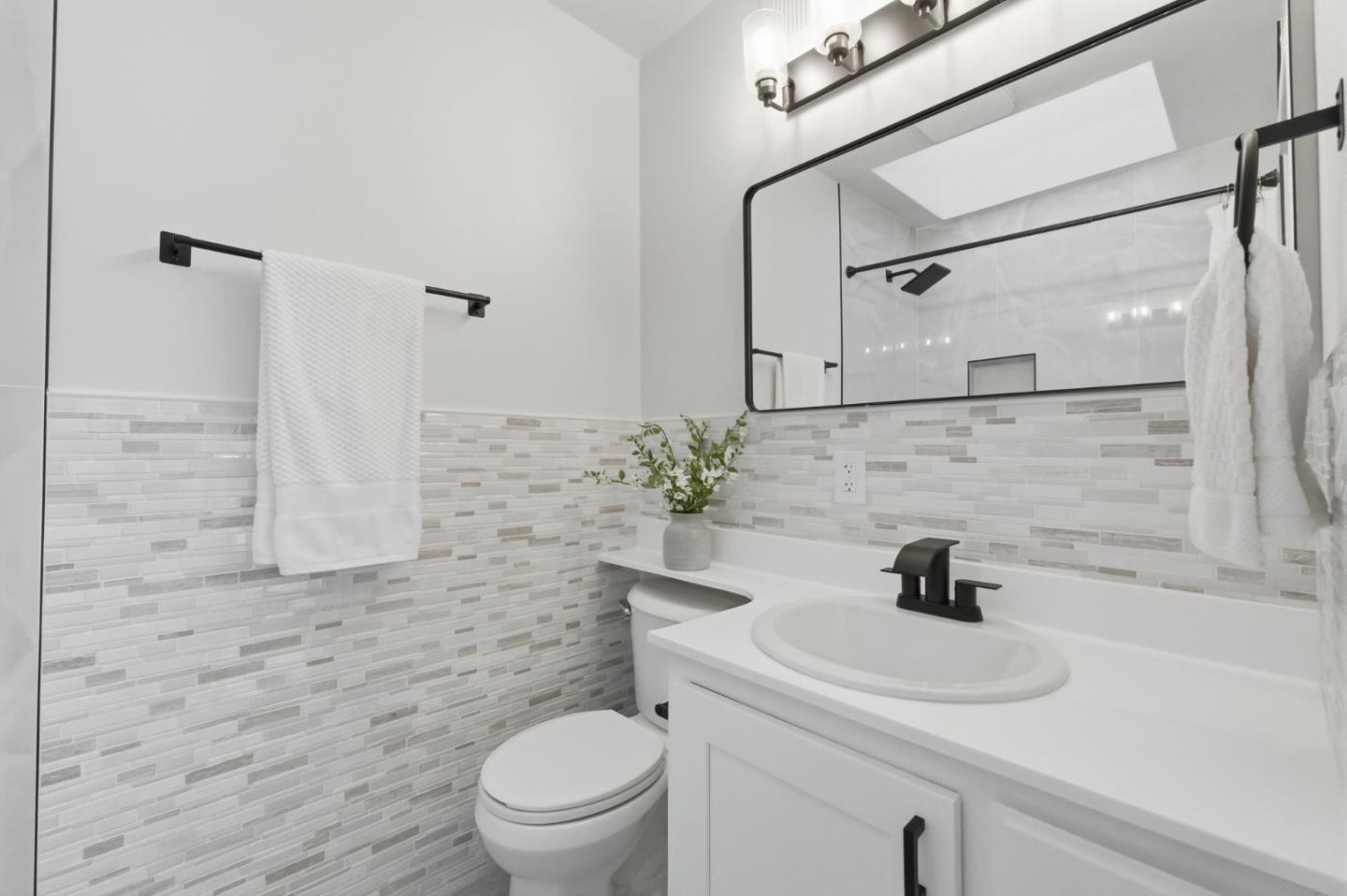 Detail Gallery Image 29 of 60 For 802 W Knickerbocker Dr, Sunnyvale,  CA 94087 - 4 Beds | 2/1 Baths