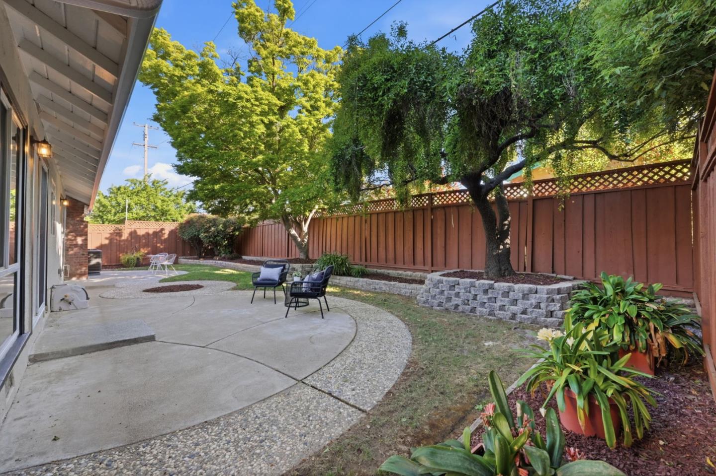 Detail Gallery Image 46 of 60 For 802 W Knickerbocker Dr, Sunnyvale,  CA 94087 - 4 Beds | 2/1 Baths