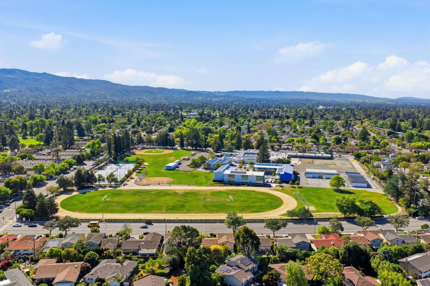 Detail Gallery Image 52 of 60 For 802 W Knickerbocker Dr, Sunnyvale,  CA 94087 - 4 Beds | 2/1 Baths