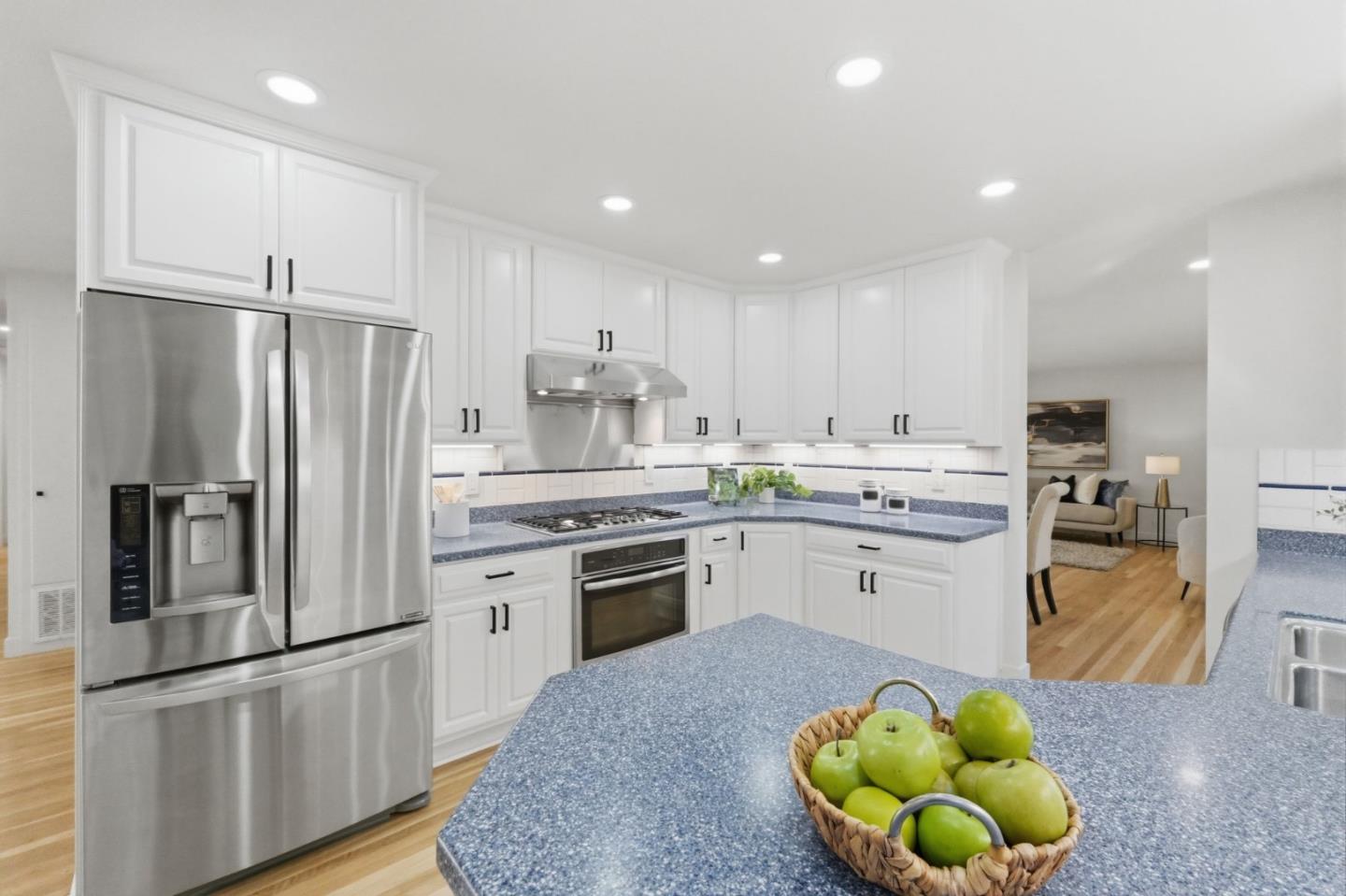 Detail Gallery Image 7 of 60 For 802 W Knickerbocker Dr, Sunnyvale,  CA 94087 - 4 Beds | 2/1 Baths