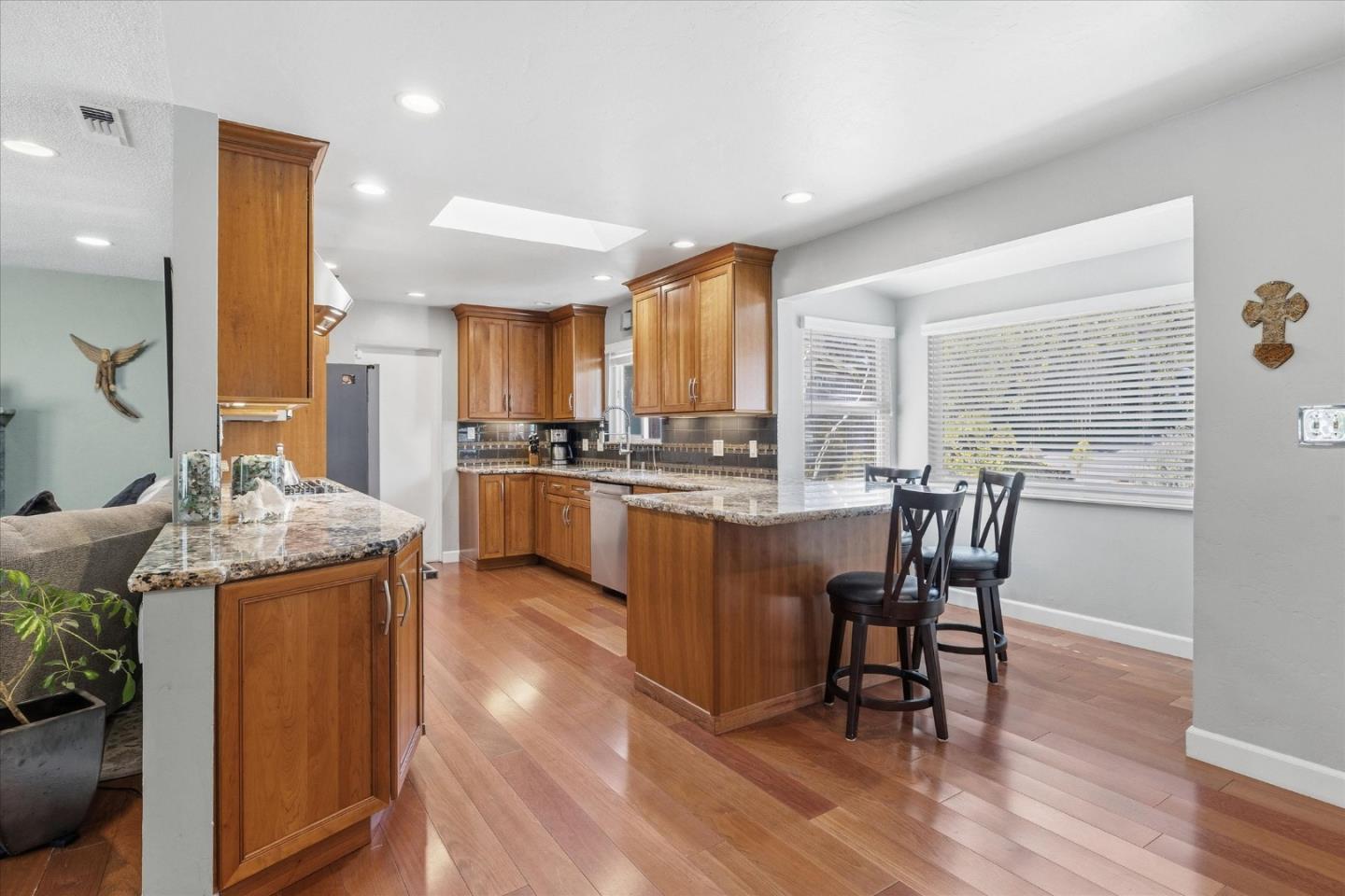 Detail Gallery Image 10 of 27 For 224 Sierra Vista Ct, Aptos,  CA 95003 - 3 Beds | 2 Baths