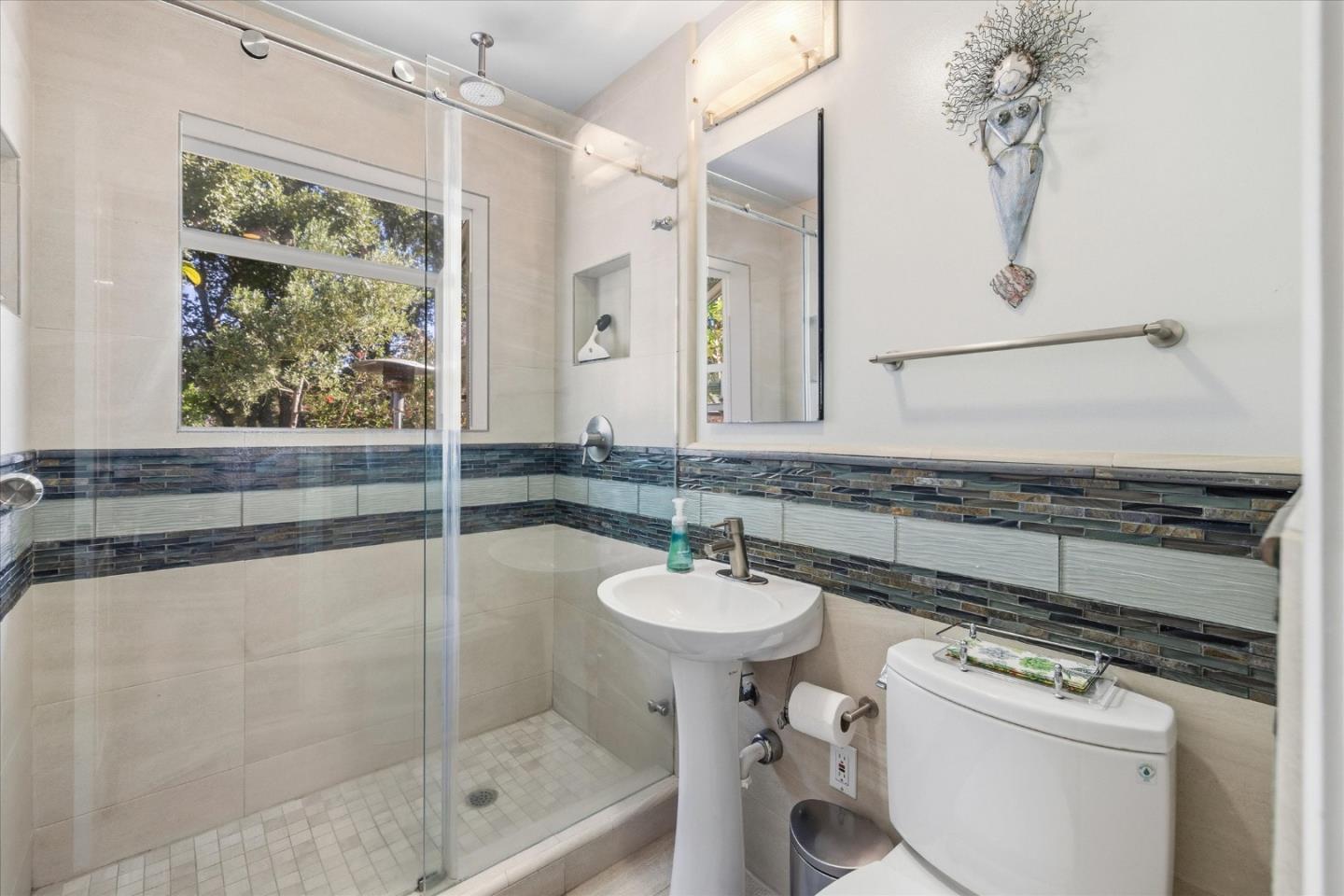 Detail Gallery Image 17 of 27 For 224 Sierra Vista Ct, Aptos,  CA 95003 - 3 Beds | 2 Baths