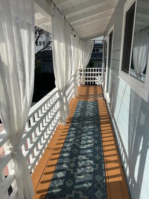 Detail Gallery Image 2 of 10 For 23 Birch, Redwood City,  CA 94062 - 1 Beds | 1 Baths