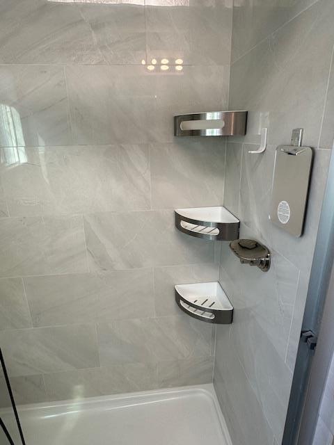 Detail Gallery Image 7 of 10 For 23 Birch, Redwood City,  CA 94062 - 1 Beds | 1 Baths