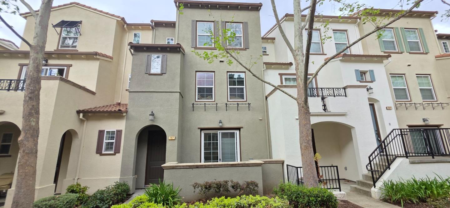 Front Image Thumbnail for ML82041656