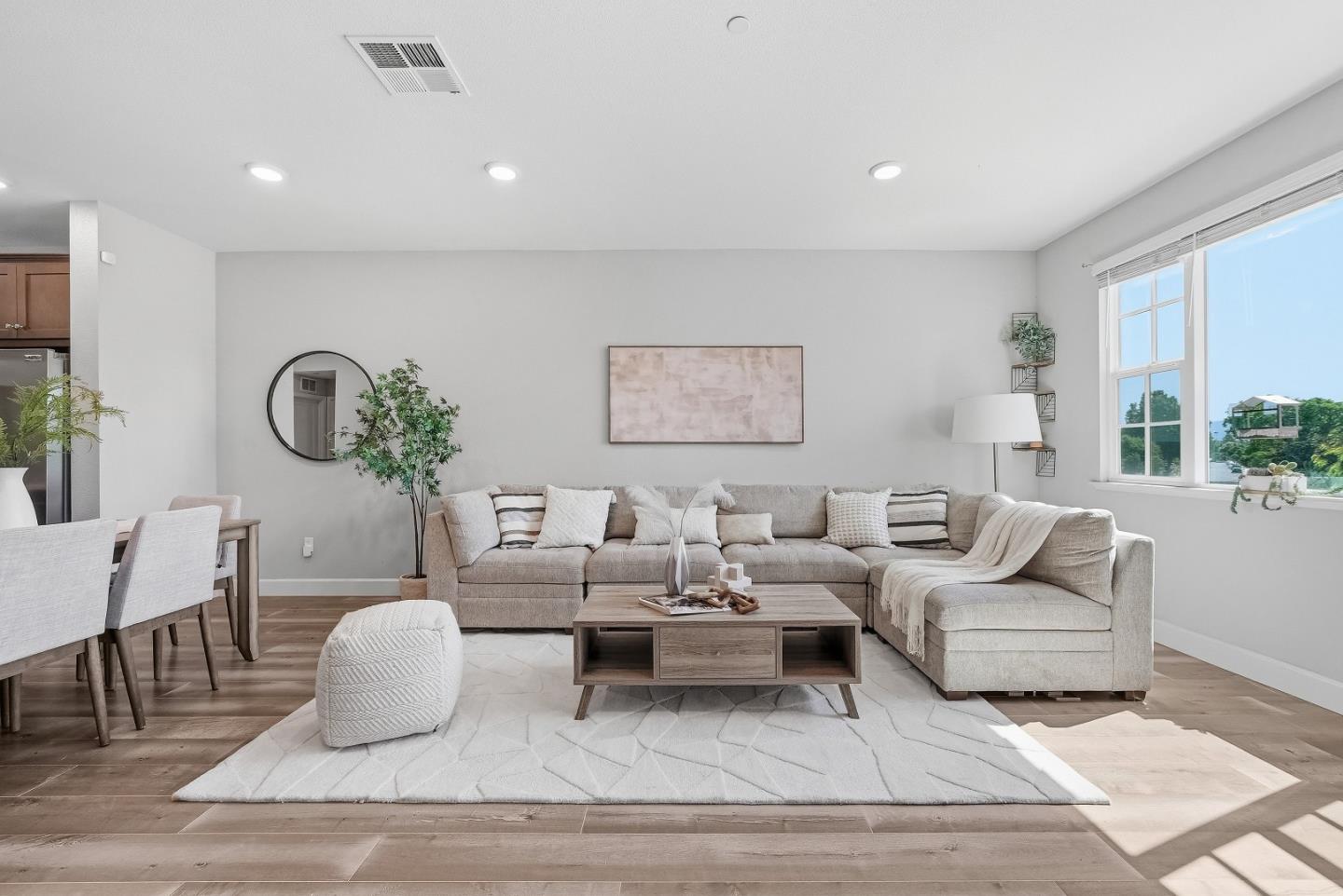 Detail Gallery Image 10 of 54 For 1121 Giannitsa Ter, Sunnyvale,  CA 94089 - 4 Beds | 3/1 Baths