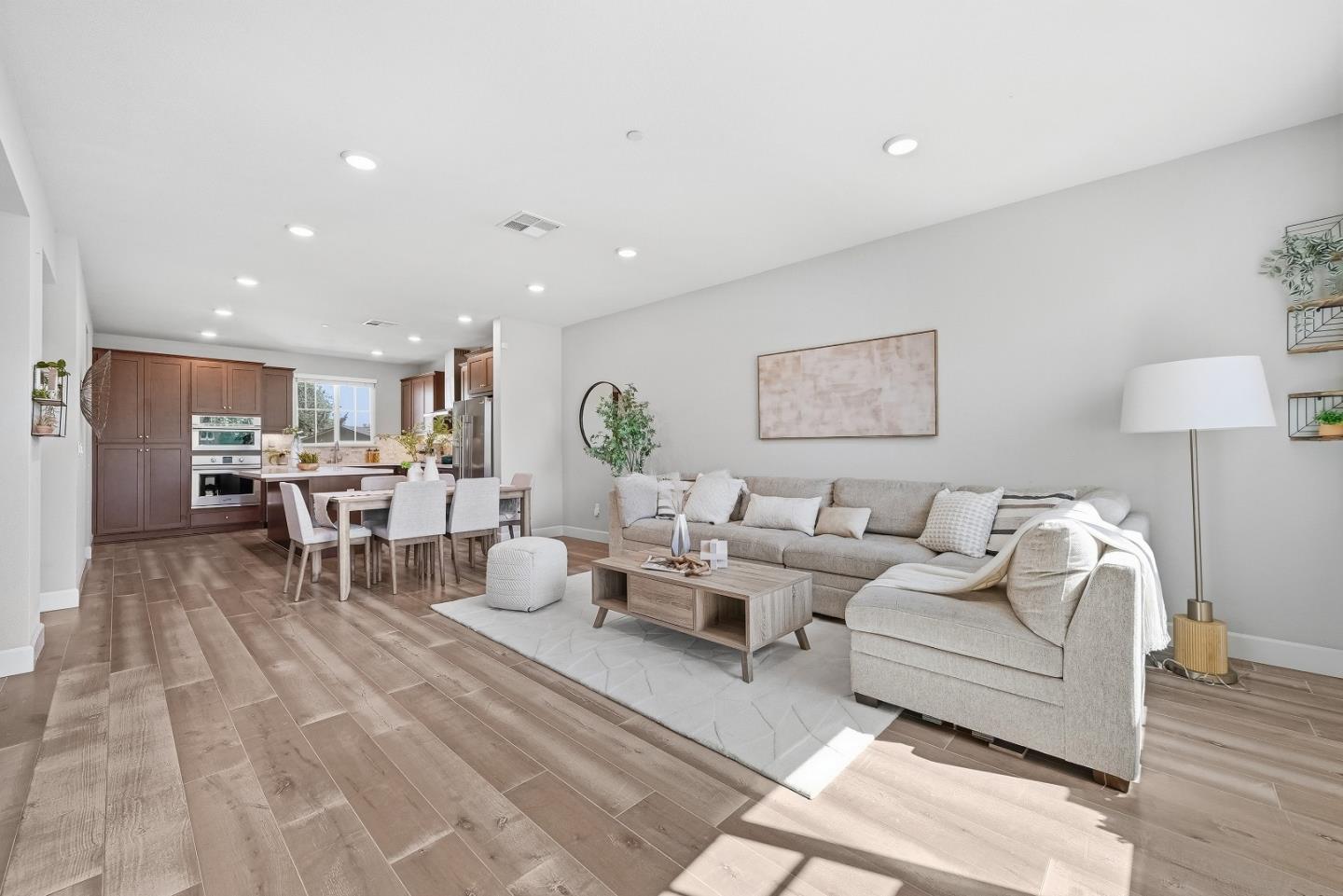 Detail Gallery Image 11 of 54 For 1121 Giannitsa Ter, Sunnyvale,  CA 94089 - 4 Beds | 3/1 Baths