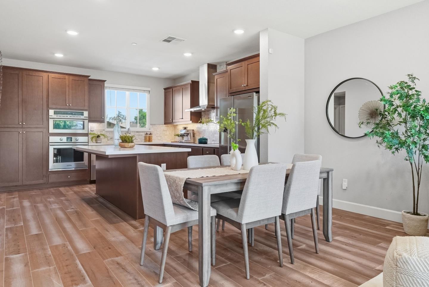 Detail Gallery Image 16 of 54 For 1121 Giannitsa Ter, Sunnyvale,  CA 94089 - 4 Beds | 3/1 Baths