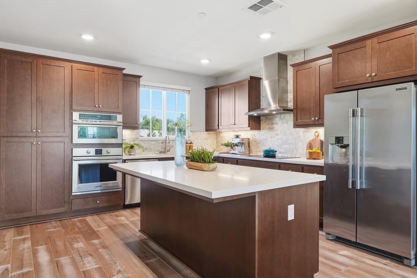 Detail Gallery Image 18 of 54 For 1121 Giannitsa Ter, Sunnyvale,  CA 94089 - 4 Beds | 3/1 Baths