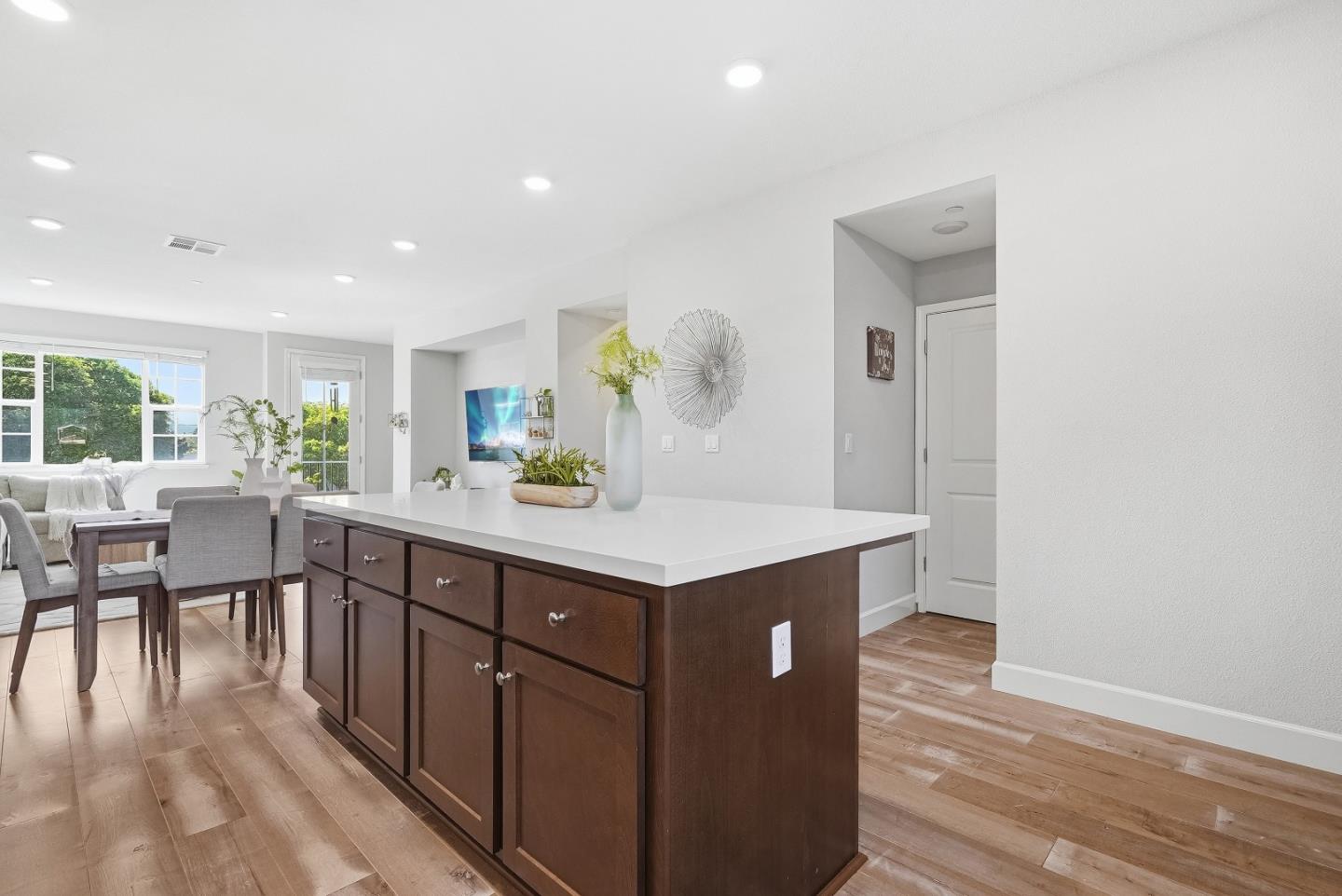 Detail Gallery Image 21 of 54 For 1121 Giannitsa Ter, Sunnyvale,  CA 94089 - 4 Beds | 3/1 Baths