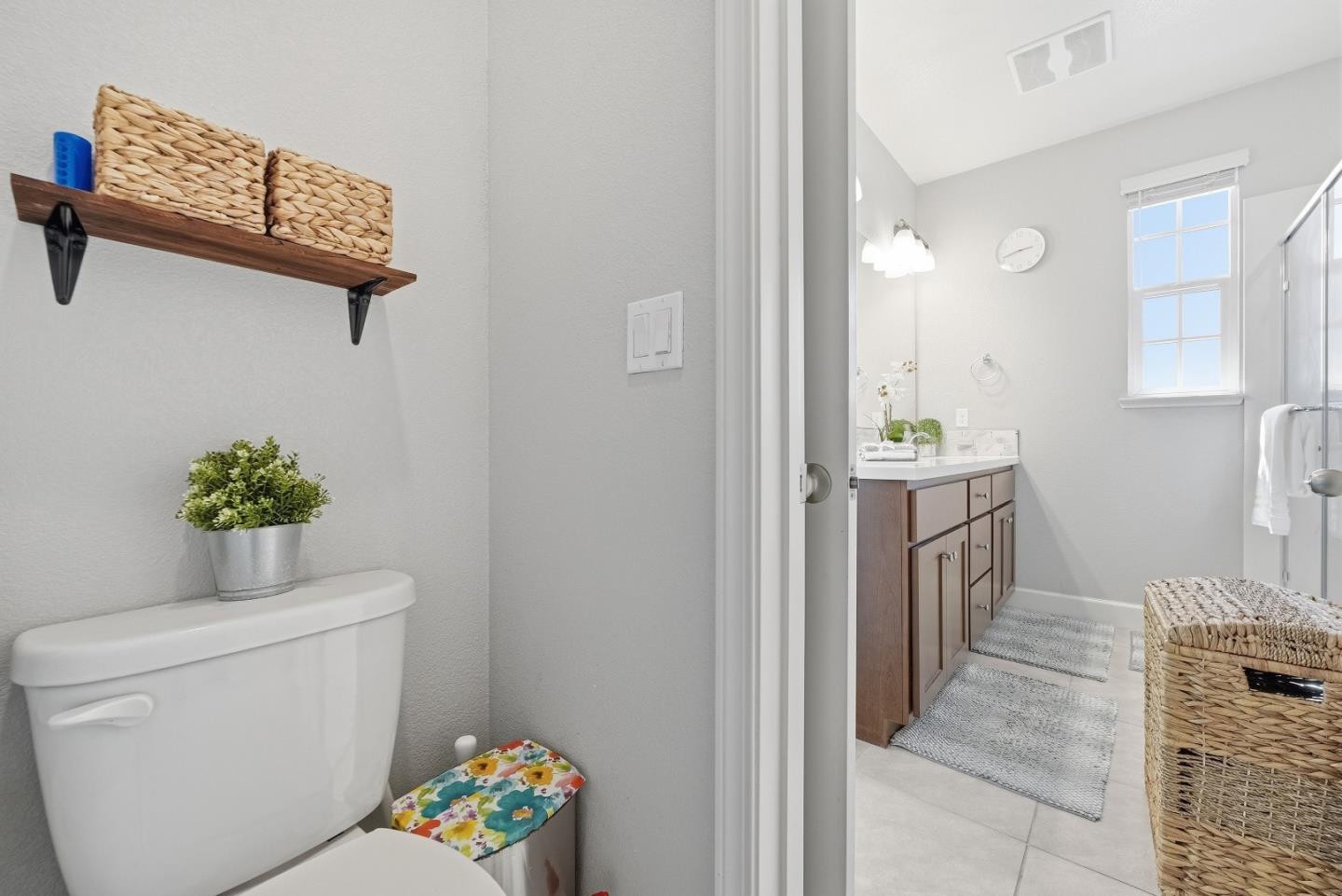 Detail Gallery Image 32 of 54 For 1121 Giannitsa Ter, Sunnyvale,  CA 94089 - 4 Beds | 3/1 Baths