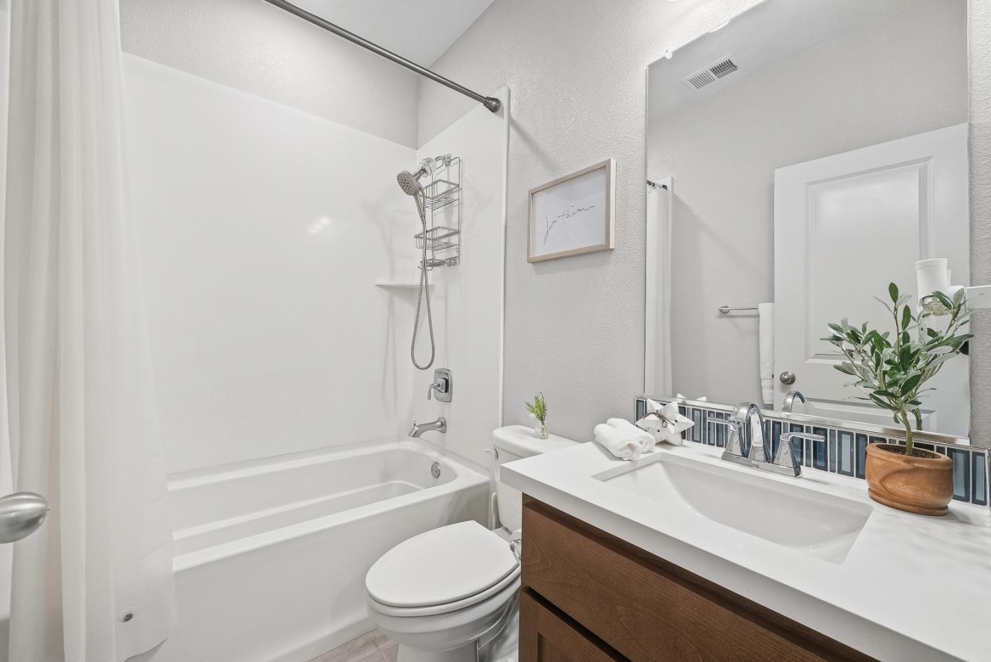 Detail Gallery Image 38 of 54 For 1121 Giannitsa Ter, Sunnyvale,  CA 94089 - 4 Beds | 3/1 Baths