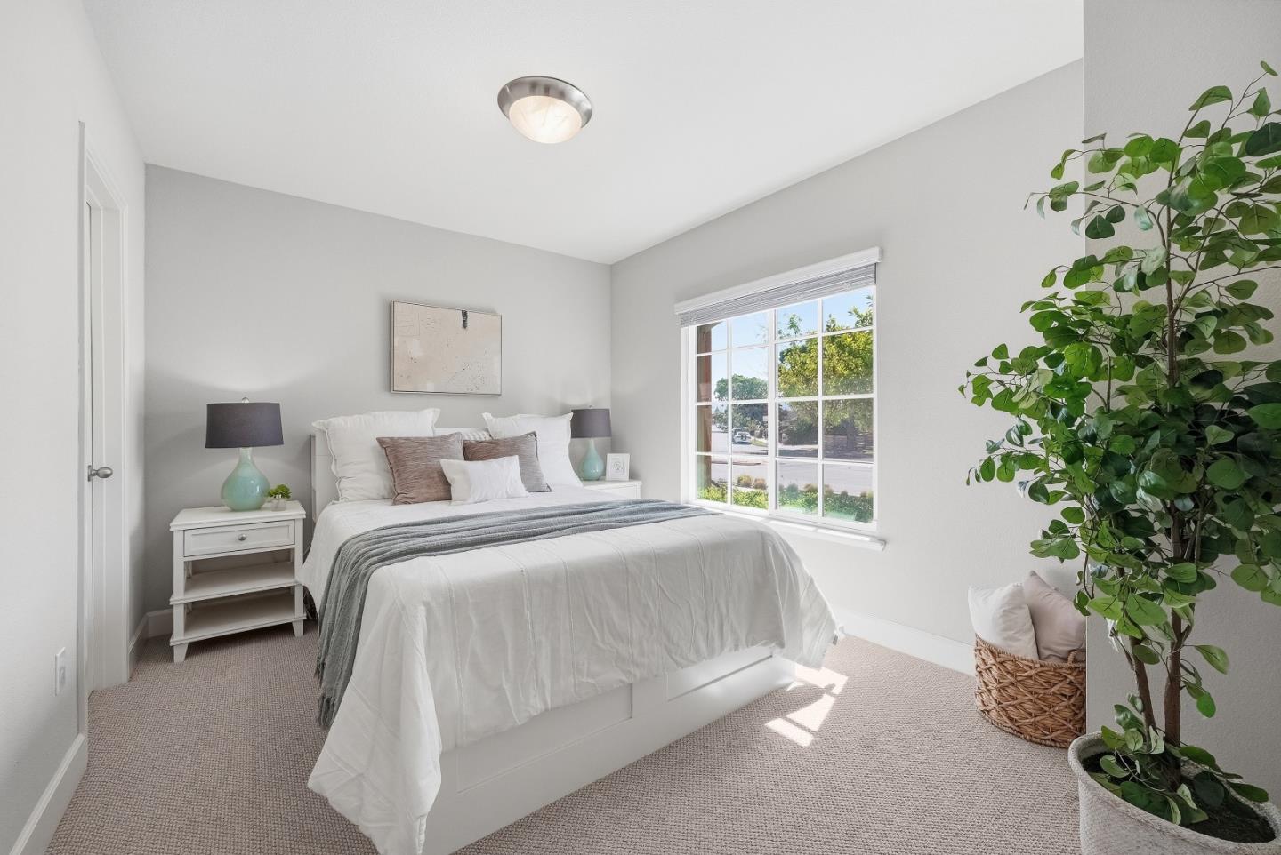 Detail Gallery Image 4 of 54 For 1121 Giannitsa Ter, Sunnyvale,  CA 94089 - 4 Beds | 3/1 Baths