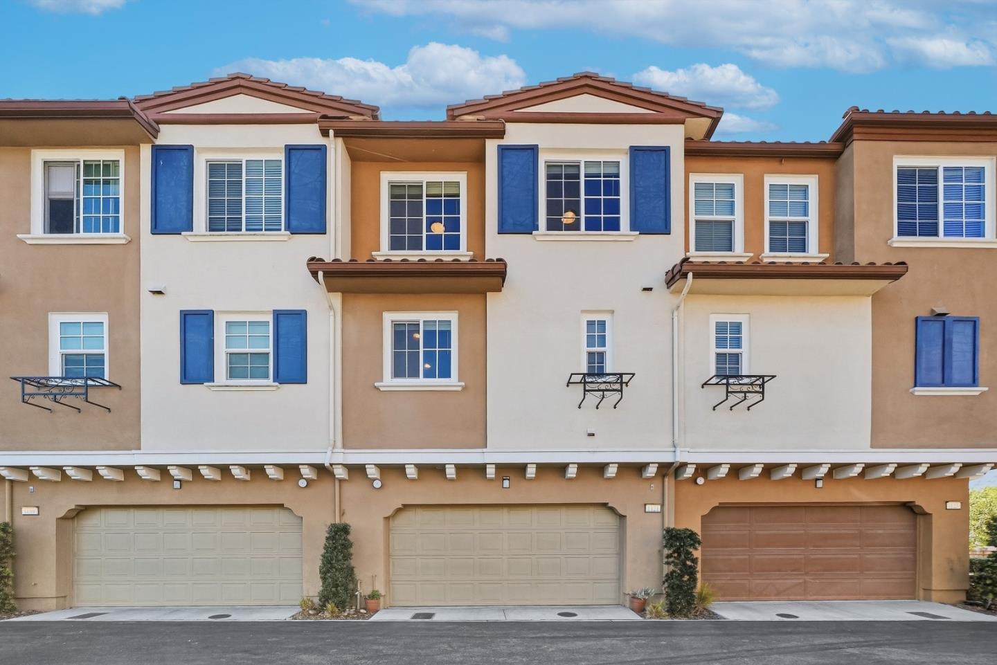 Detail Gallery Image 41 of 54 For 1121 Giannitsa Ter, Sunnyvale,  CA 94089 - 4 Beds | 3/1 Baths