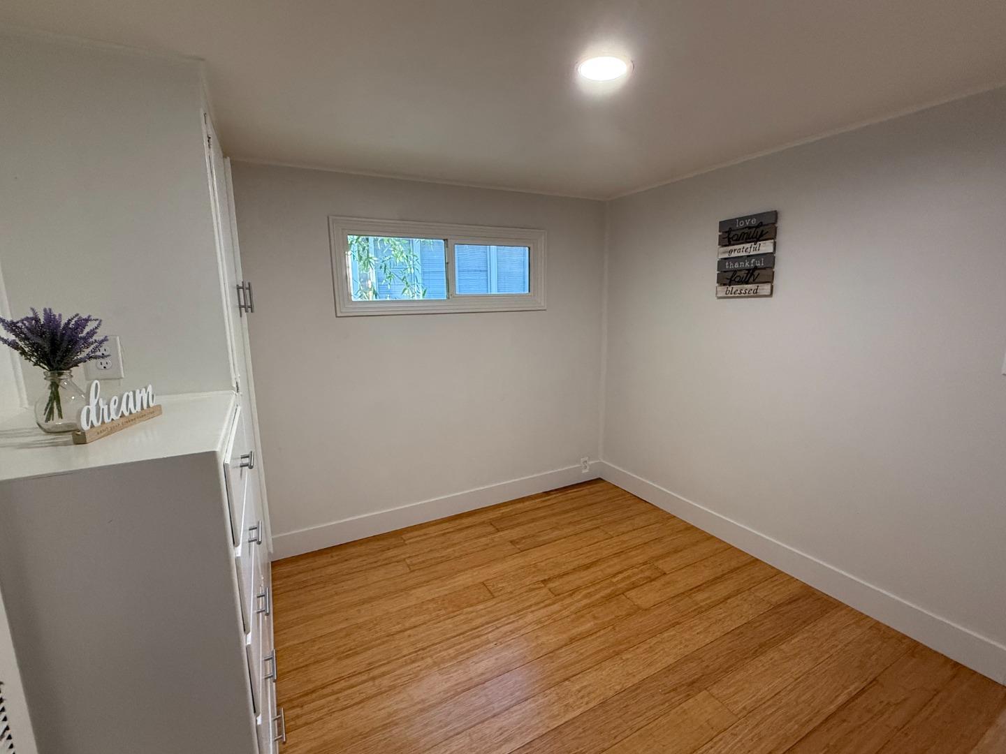 Detail Gallery Image 12 of 16 For 265 Brown Gables #10,  Ben Lomond,  CA 95005 - 2 Beds | 1 Baths