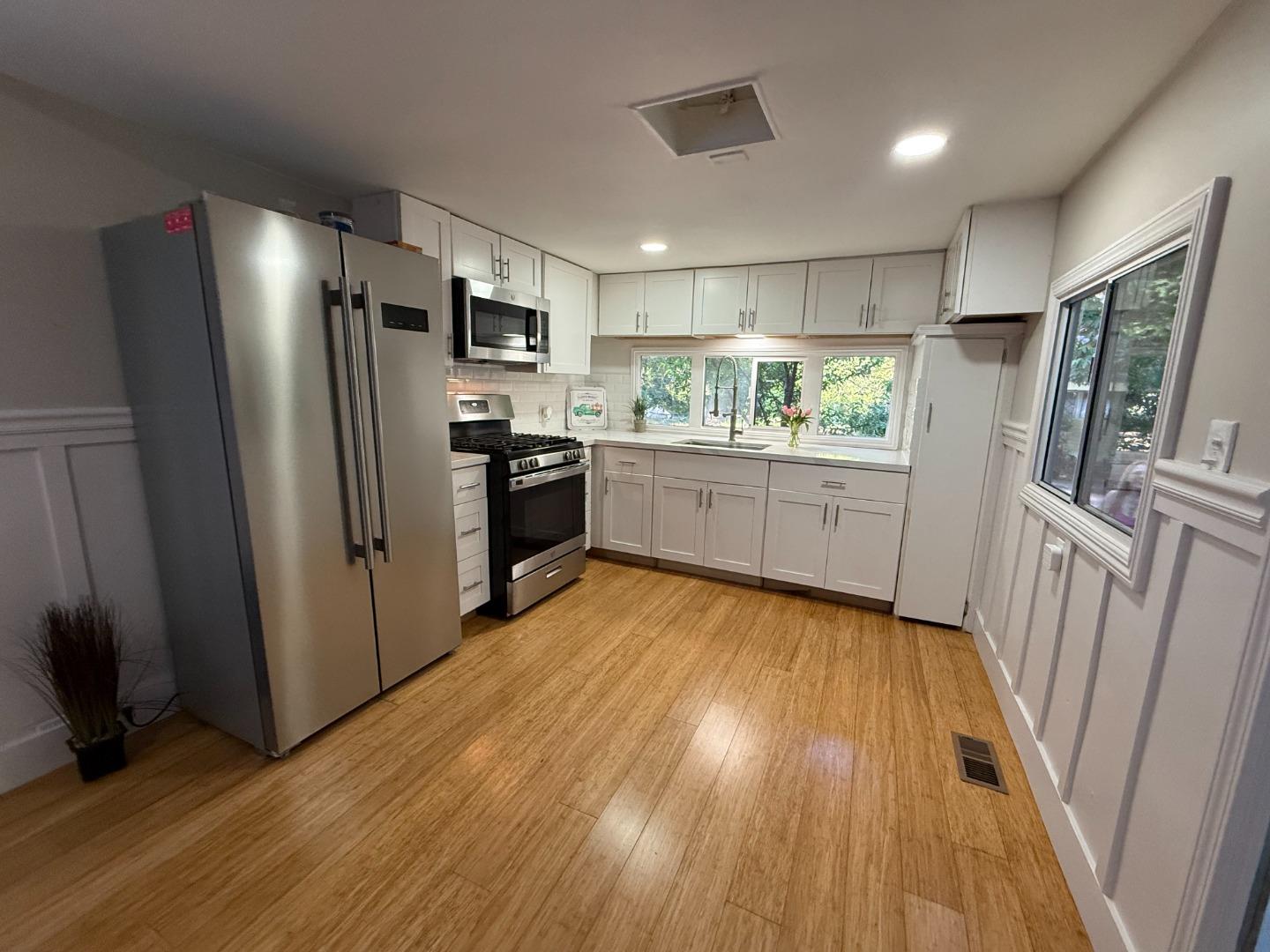 Detail Gallery Image 4 of 16 For 265 Brown Gables #10,  Ben Lomond,  CA 95005 - 2 Beds | 1 Baths