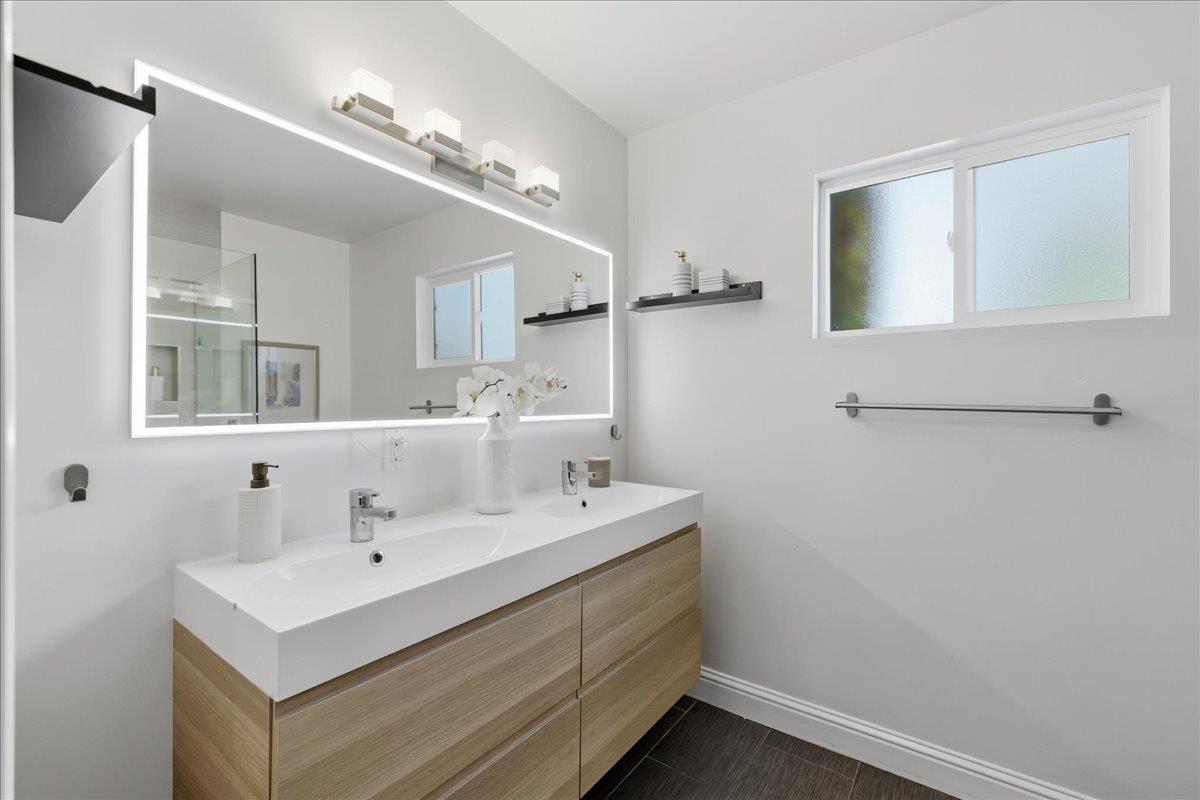 Detail Gallery Image 20 of 29 For 1547 Crespi Drive, San Jose,  CA 95129 - 3 Beds | 2 Baths