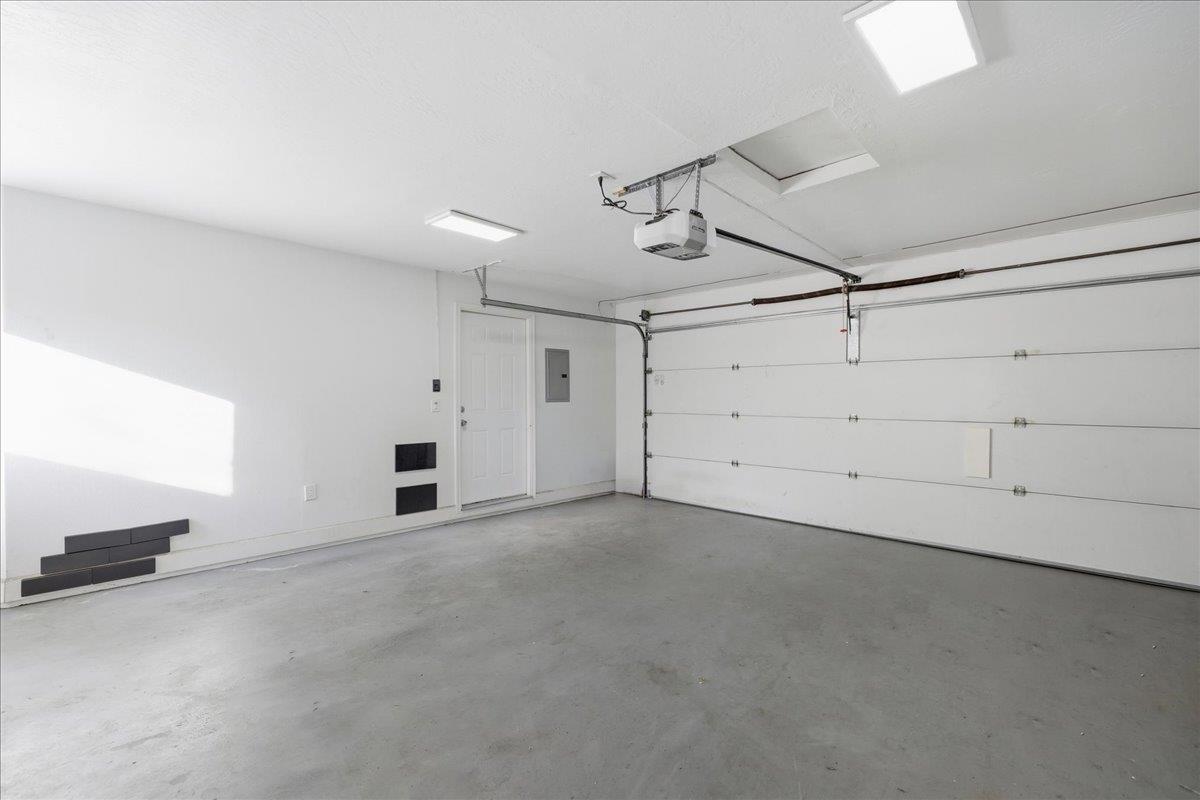 Detail Gallery Image 22 of 29 For 1547 Crespi Drive, San Jose,  CA 95129 - 3 Beds | 2 Baths