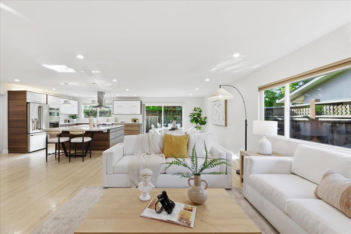 Detail Gallery Image 5 of 29 For 1547 Crespi Drive, San Jose,  CA 95129 - 3 Beds | 2 Baths