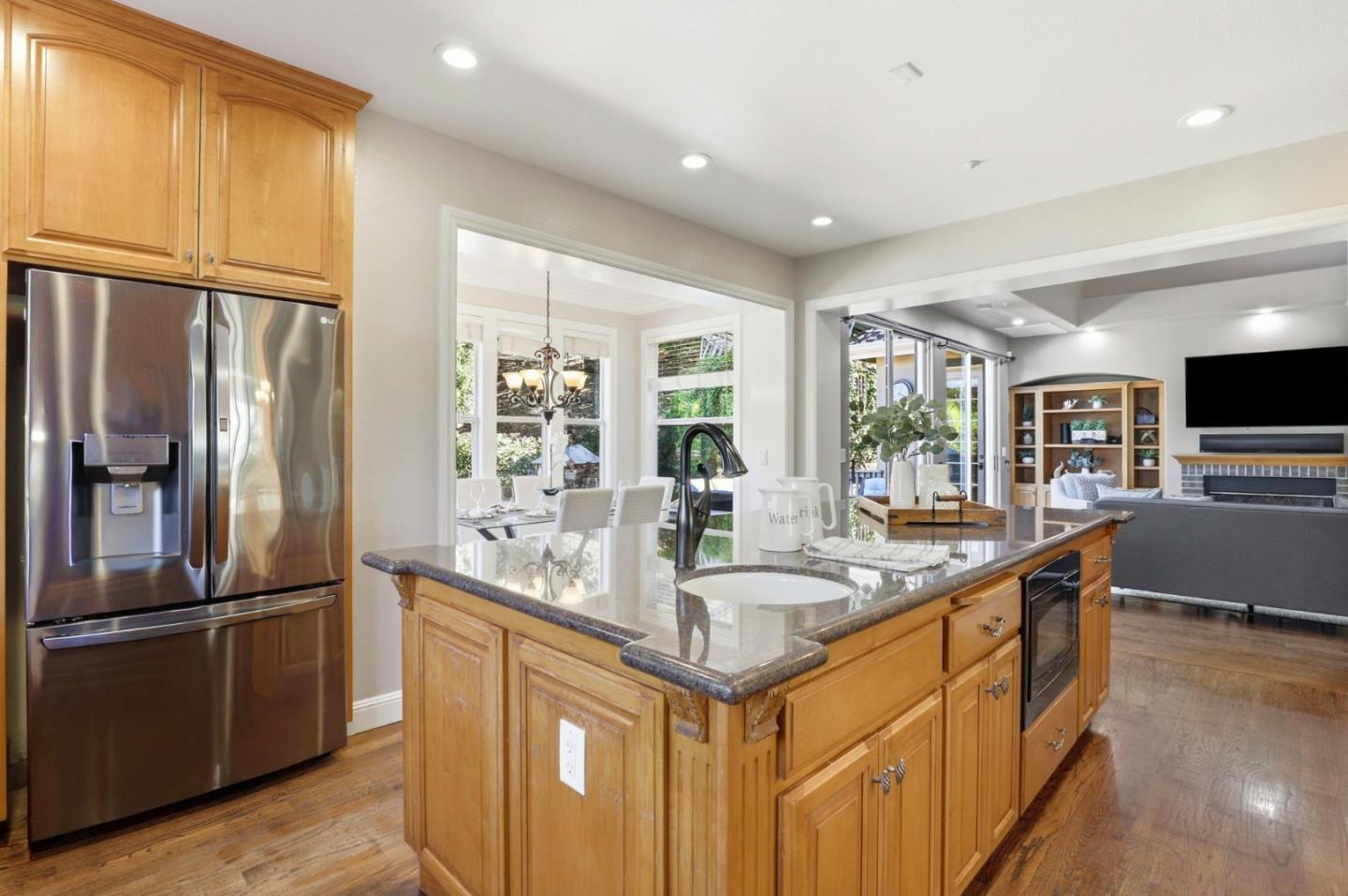 Detail Gallery Image 10 of 109 For 1880 Hollyhock Ln, Gilroy,  CA 95020 - 4 Beds | 3/1 Baths