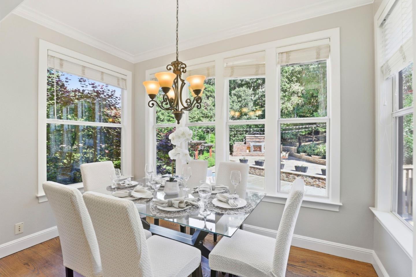 Detail Gallery Image 14 of 109 For 1880 Hollyhock Ln, Gilroy,  CA 95020 - 4 Beds | 3/1 Baths