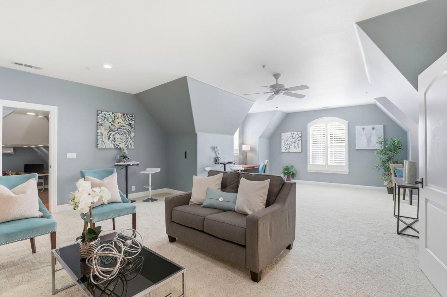 Detail Gallery Image 19 of 109 For 1880 Hollyhock Ln, Gilroy,  CA 95020 - 4 Beds | 3/1 Baths