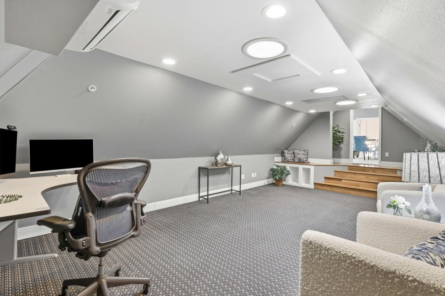 Detail Gallery Image 23 of 109 For 1880 Hollyhock Ln, Gilroy,  CA 95020 - 4 Beds | 3/1 Baths