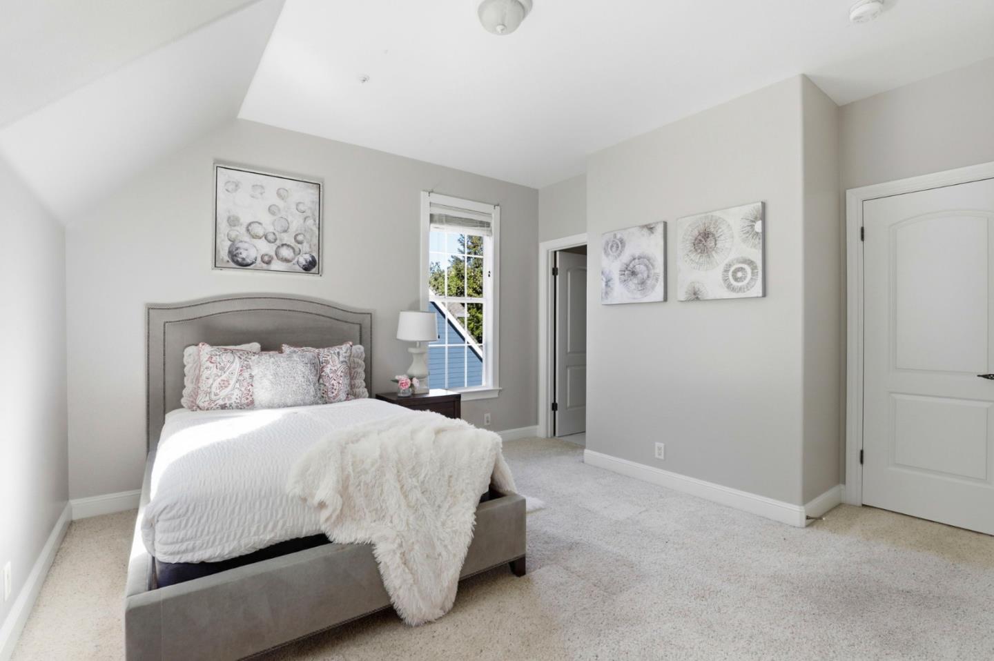 Detail Gallery Image 32 of 109 For 1880 Hollyhock Ln, Gilroy,  CA 95020 - 4 Beds | 3/1 Baths