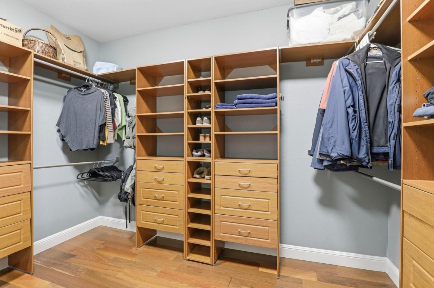 Detail Gallery Image 34 of 109 For 1880 Hollyhock Ln, Gilroy,  CA 95020 - 4 Beds | 3/1 Baths