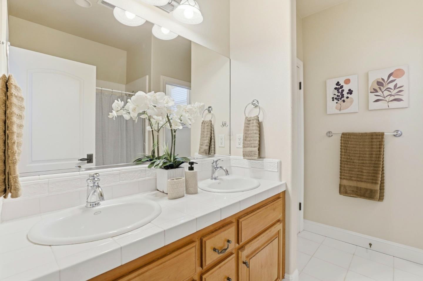 Detail Gallery Image 41 of 109 For 1880 Hollyhock Ln, Gilroy,  CA 95020 - 4 Beds | 3/1 Baths