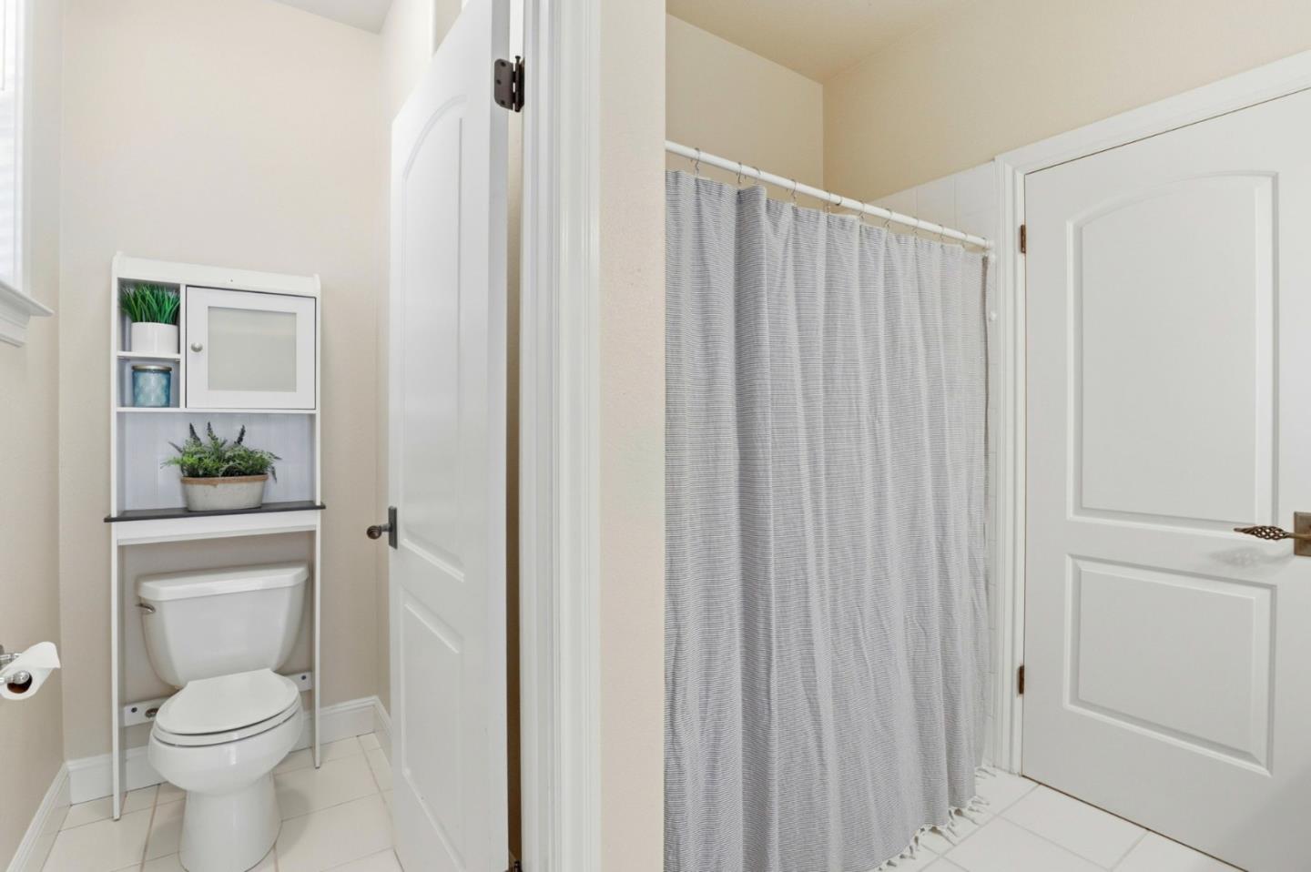 Detail Gallery Image 42 of 109 For 1880 Hollyhock Ln, Gilroy,  CA 95020 - 4 Beds | 3/1 Baths