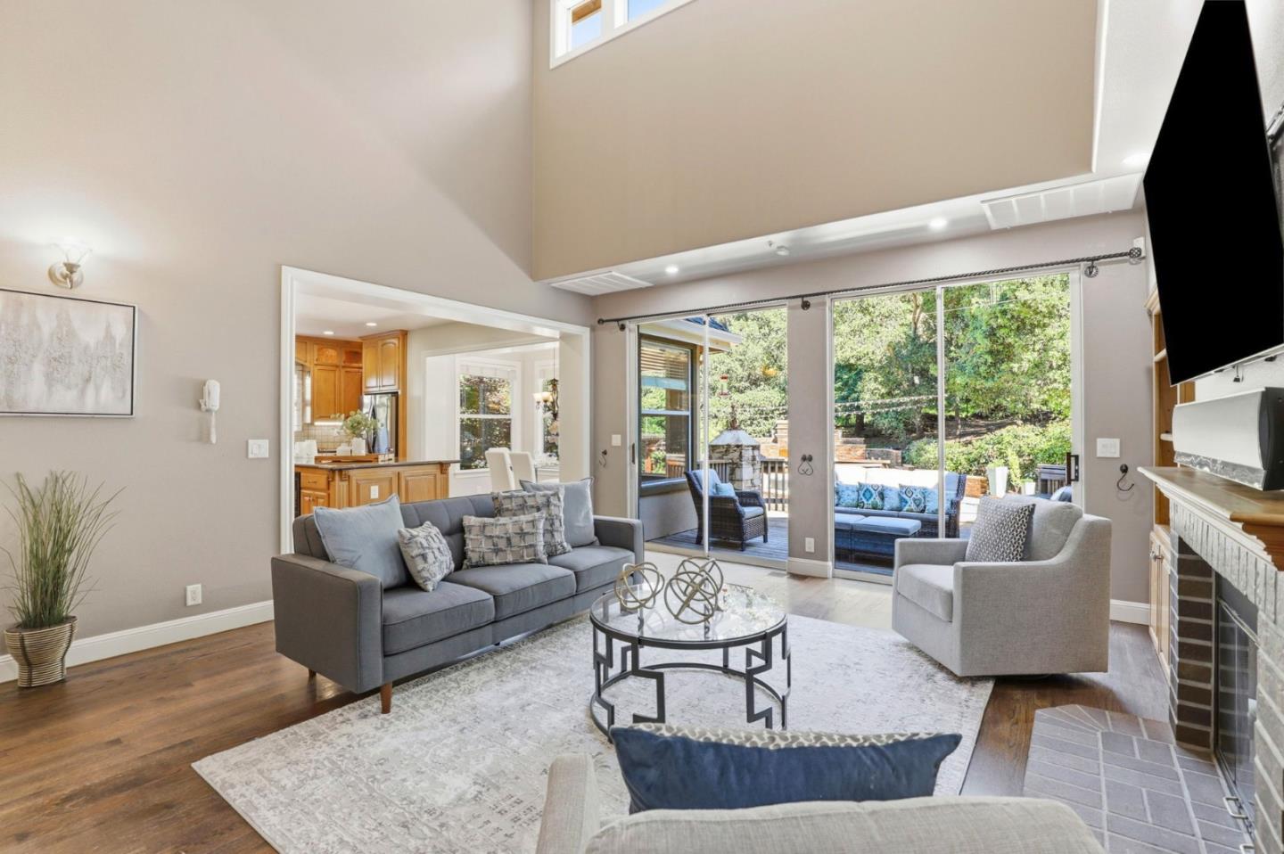 Detail Gallery Image 6 of 109 For 1880 Hollyhock Ln, Gilroy,  CA 95020 - 4 Beds | 3/1 Baths