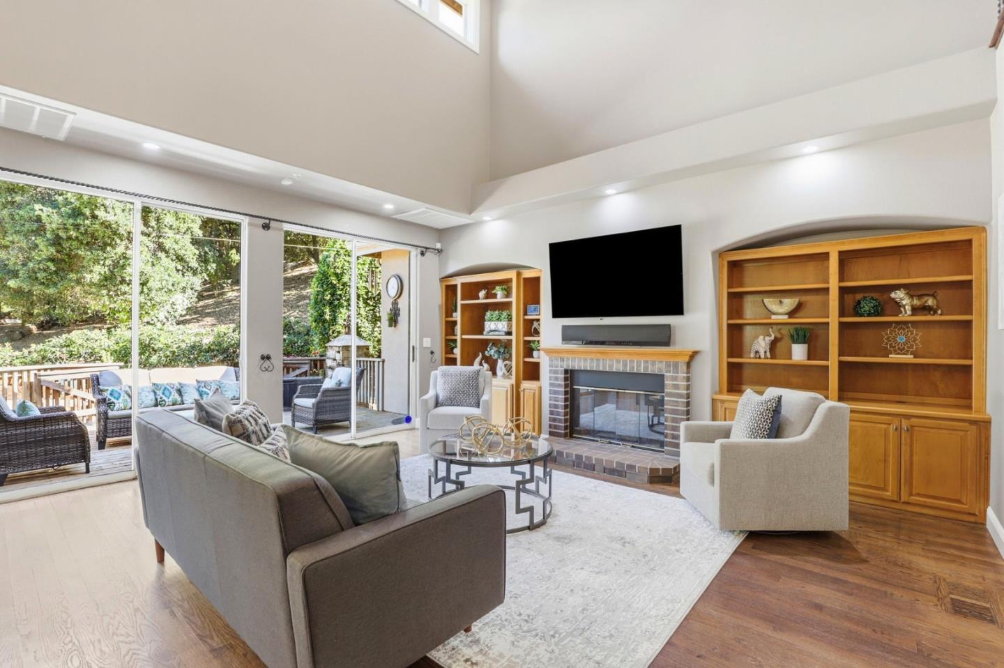 Detail Gallery Image 7 of 109 For 1880 Hollyhock Ln, Gilroy,  CA 95020 - 4 Beds | 3/1 Baths