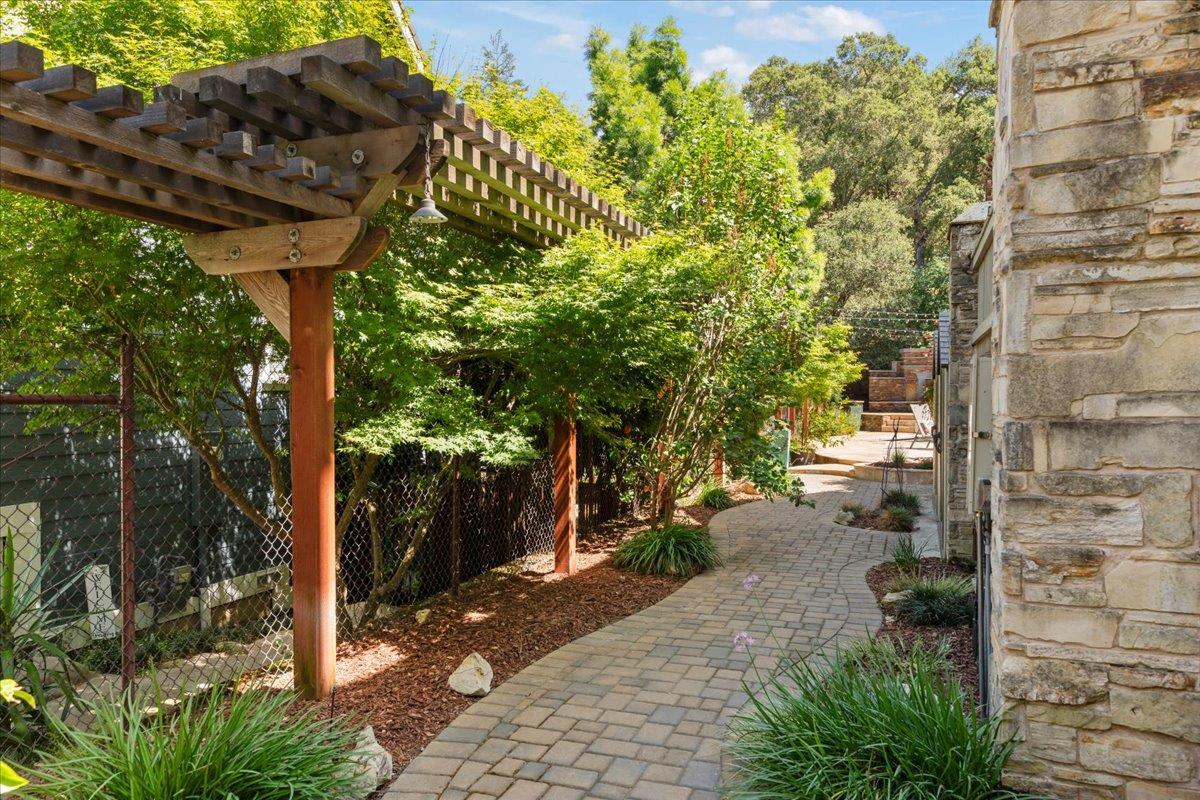 Detail Gallery Image 71 of 109 For 1880 Hollyhock Ln, Gilroy,  CA 95020 - 4 Beds | 3/1 Baths