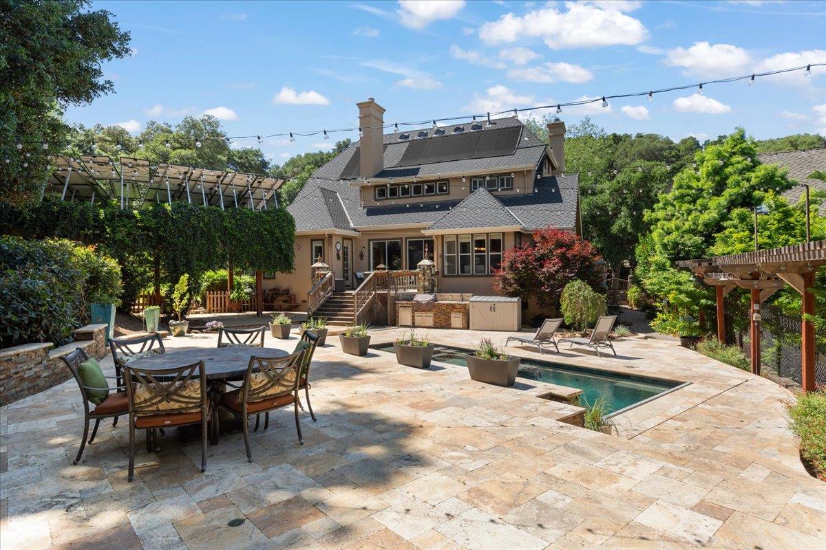 Detail Gallery Image 76 of 109 For 1880 Hollyhock Ln, Gilroy,  CA 95020 - 4 Beds | 3/1 Baths