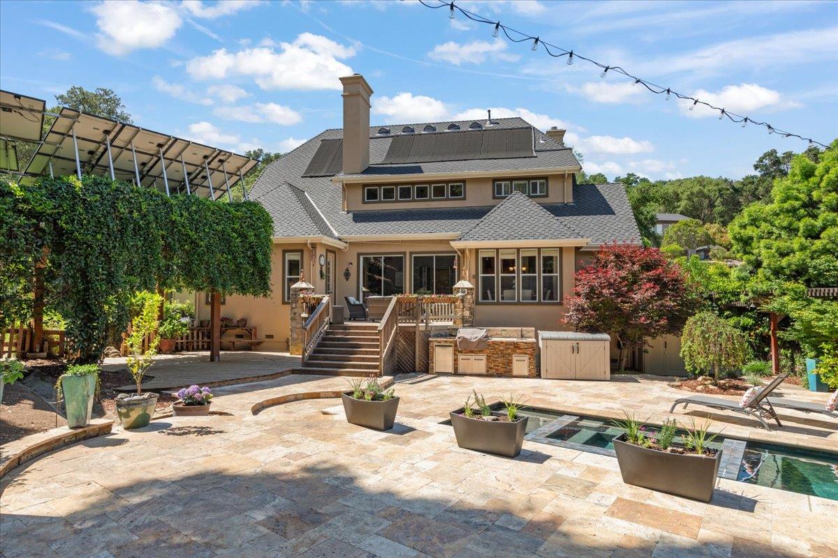 Detail Gallery Image 77 of 109 For 1880 Hollyhock Ln, Gilroy,  CA 95020 - 4 Beds | 3/1 Baths