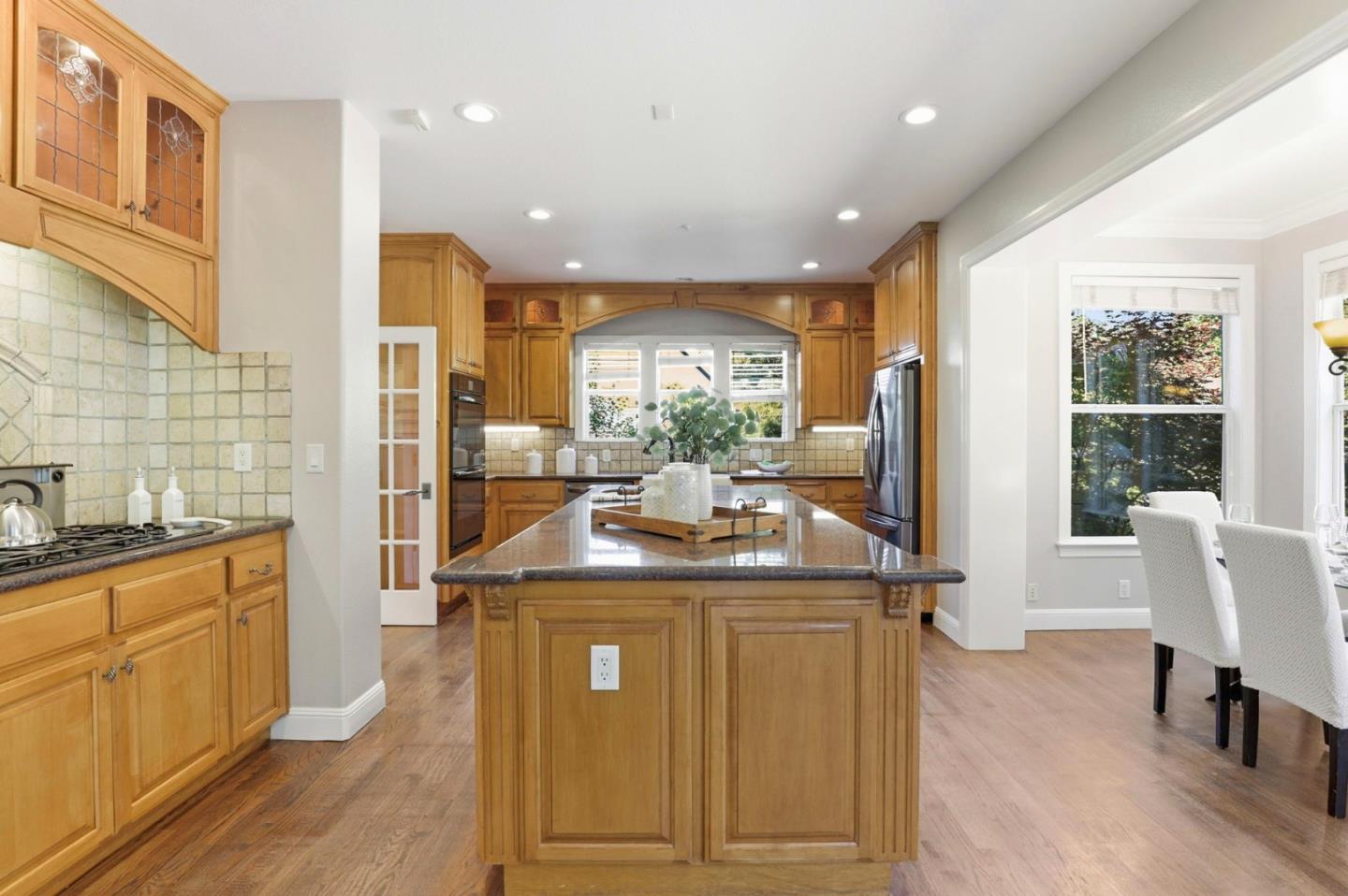 Detail Gallery Image 8 of 109 For 1880 Hollyhock Ln, Gilroy,  CA 95020 - 4 Beds | 3/1 Baths