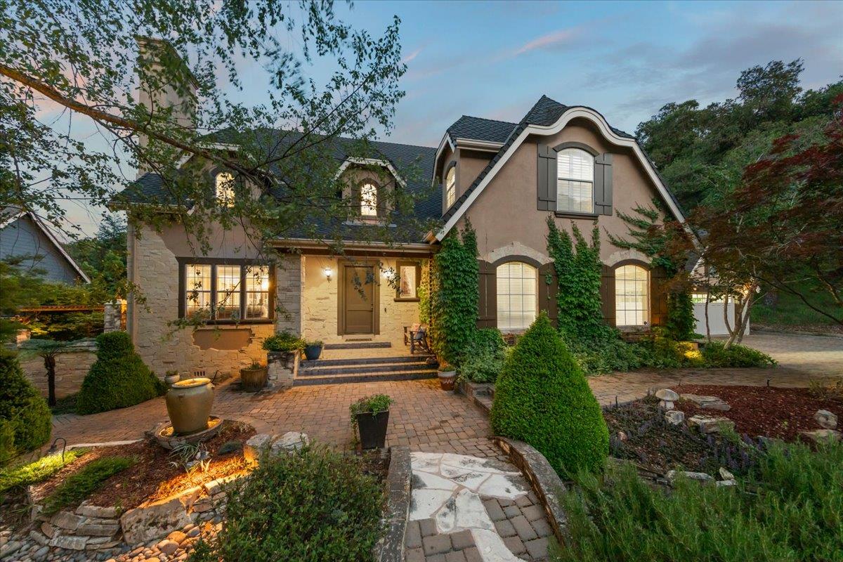 Detail Gallery Image 88 of 109 For 1880 Hollyhock Ln, Gilroy,  CA 95020 - 4 Beds | 3/1 Baths