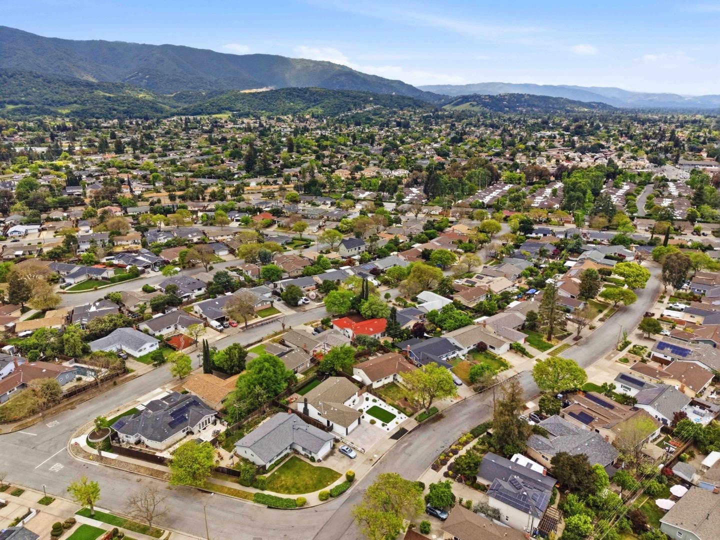 Detail Gallery Image 37 of 38 For 6273 Lillian Way, San Jose,  CA 95120 - 3 Beds | 2 Baths