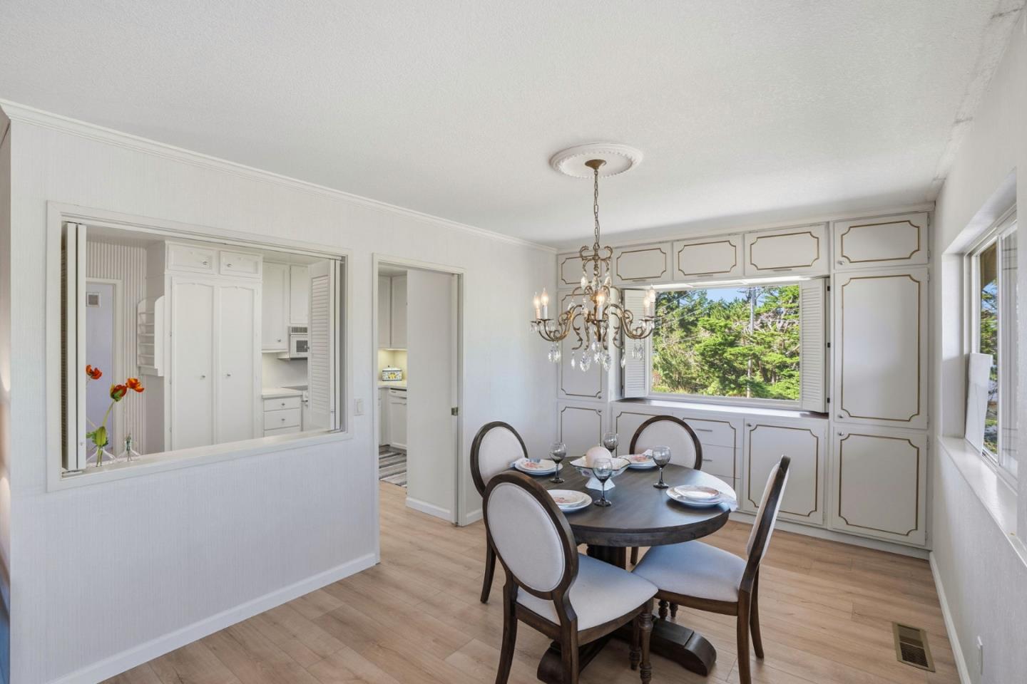 Detail Gallery Image 17 of 57 For 59 Skyline Crest Dr, Monterey,  CA 93940 - 3 Beds | 3 Baths