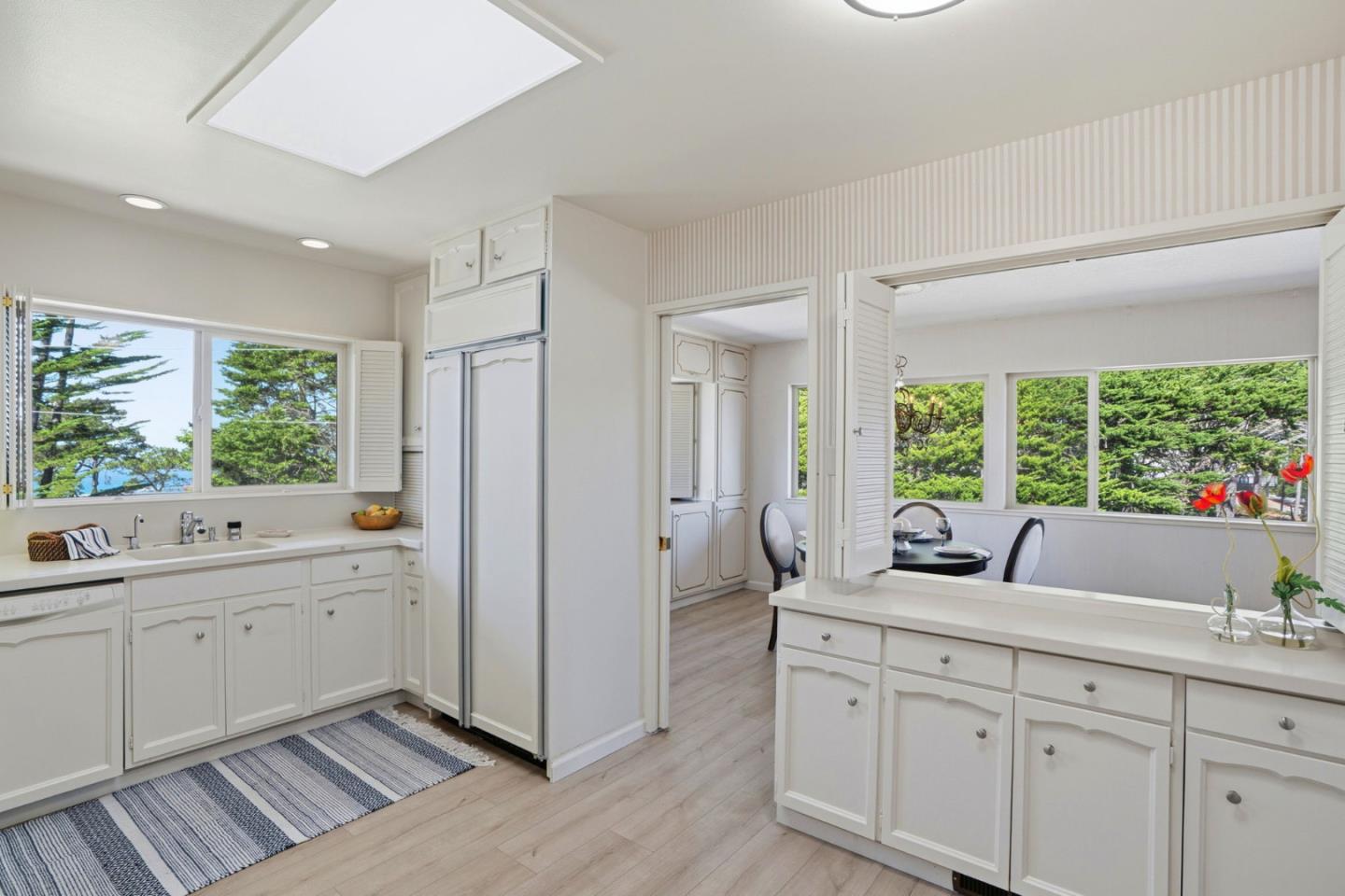 Detail Gallery Image 19 of 57 For 59 Skyline Crest Dr, Monterey,  CA 93940 - 3 Beds | 3 Baths