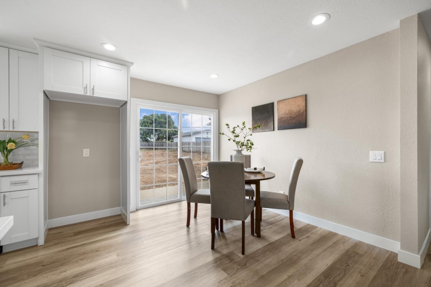 Detail Gallery Image 14 of 28 For 116 Enos Dr, Salinas,  CA 93908 - 3 Beds | 2 Baths