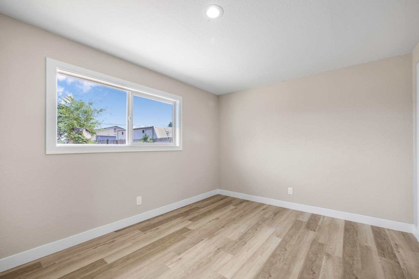 Detail Gallery Image 18 of 28 For 116 Enos Dr, Salinas,  CA 93908 - 3 Beds | 2 Baths