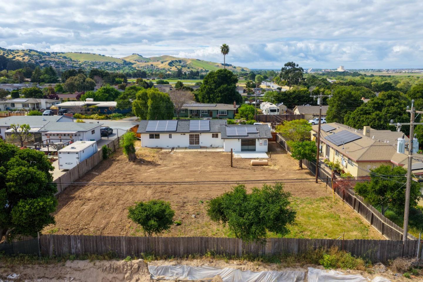 Detail Gallery Image 27 of 28 For 116 Enos Dr, Salinas,  CA 93908 - 3 Beds | 2 Baths