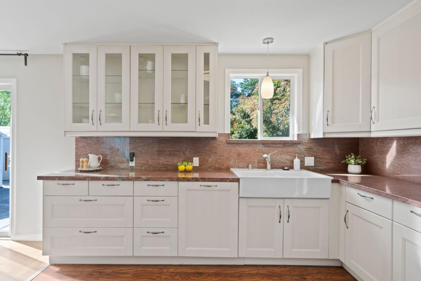 Detail Gallery Image 9 of 33 For 3544 Spring St, Redwood City,  CA 94063 - 2 Beds | 1 Baths