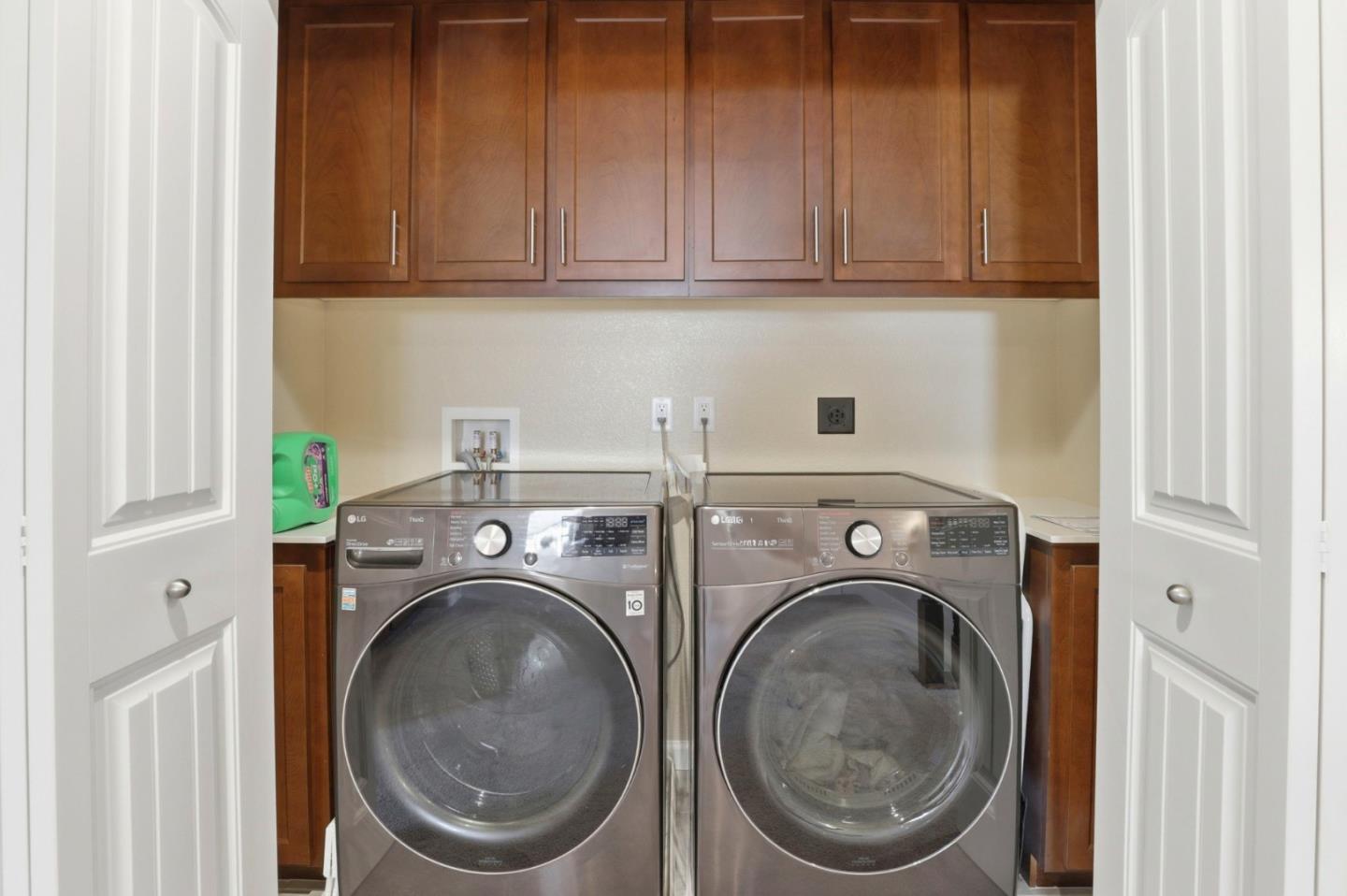 Detail Gallery Image 16 of 19 For 187 Springtime Cir, Hollister,  CA 95023 - 4 Beds | 2/1 Baths